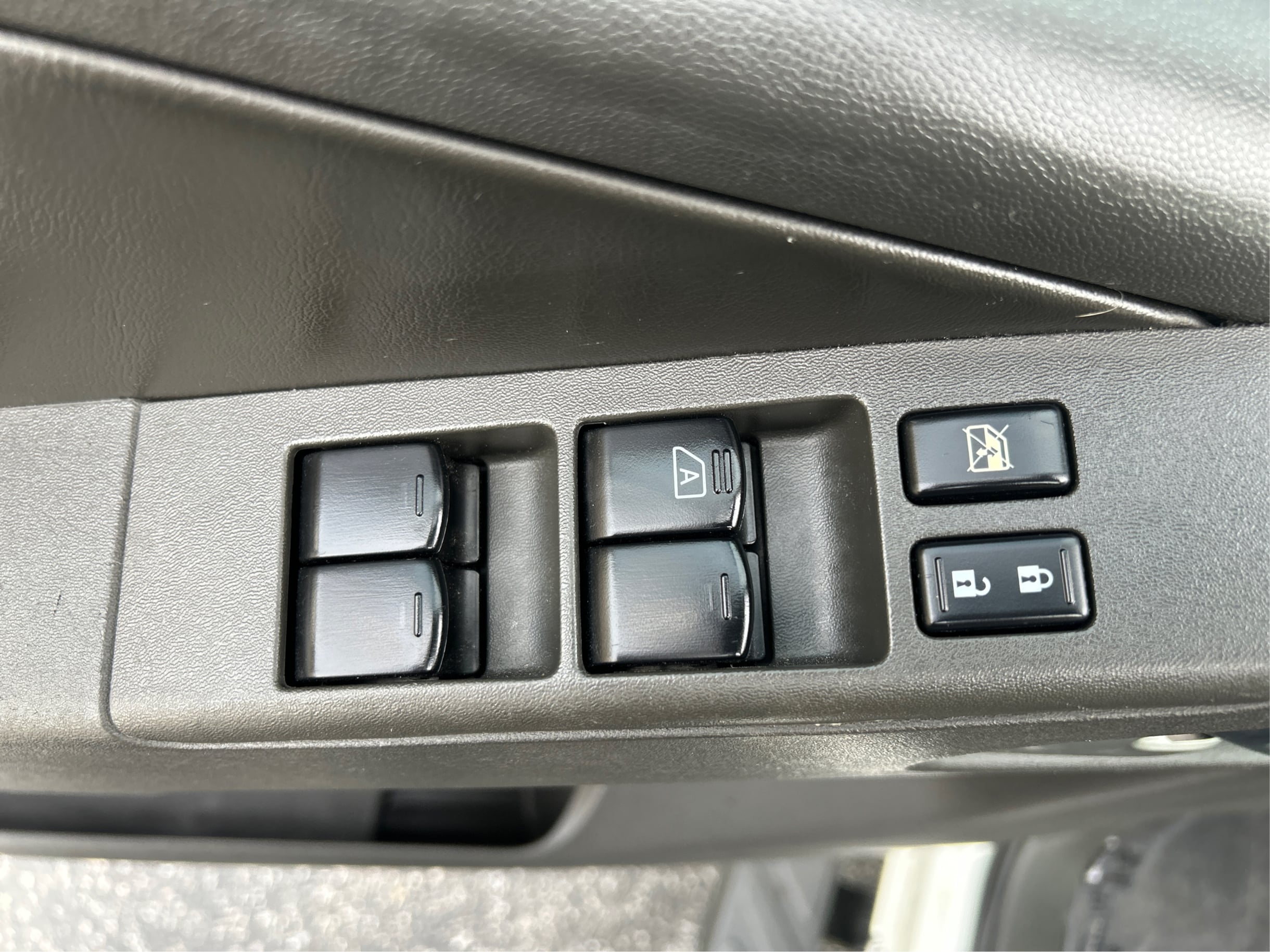 Photo 54 of this Nissan Frontier