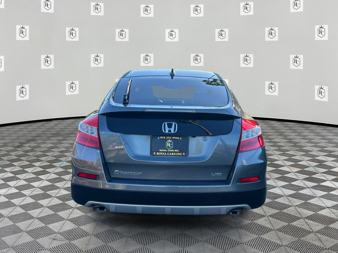 Photo 6 of this Honda Crosstour