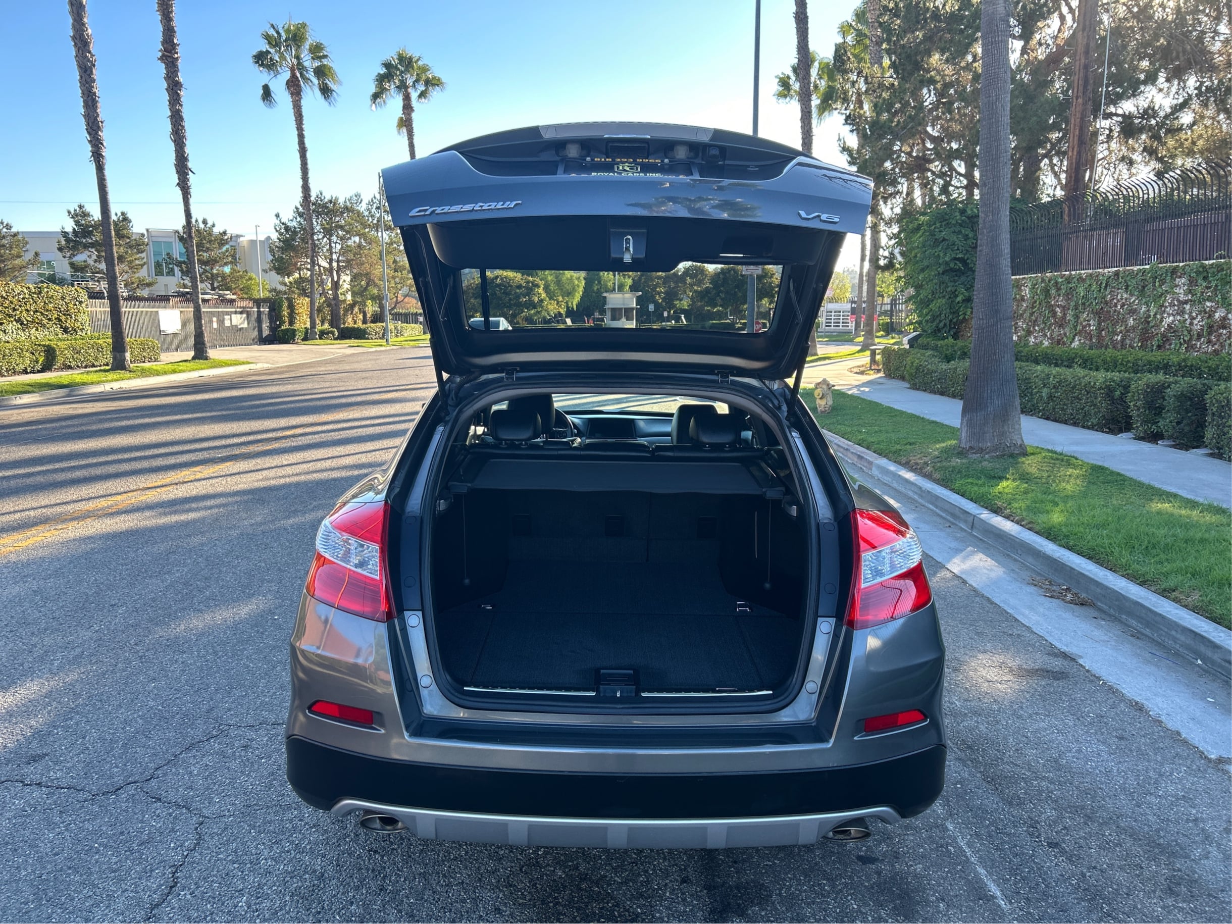 Photo 13 of this Honda Crosstour