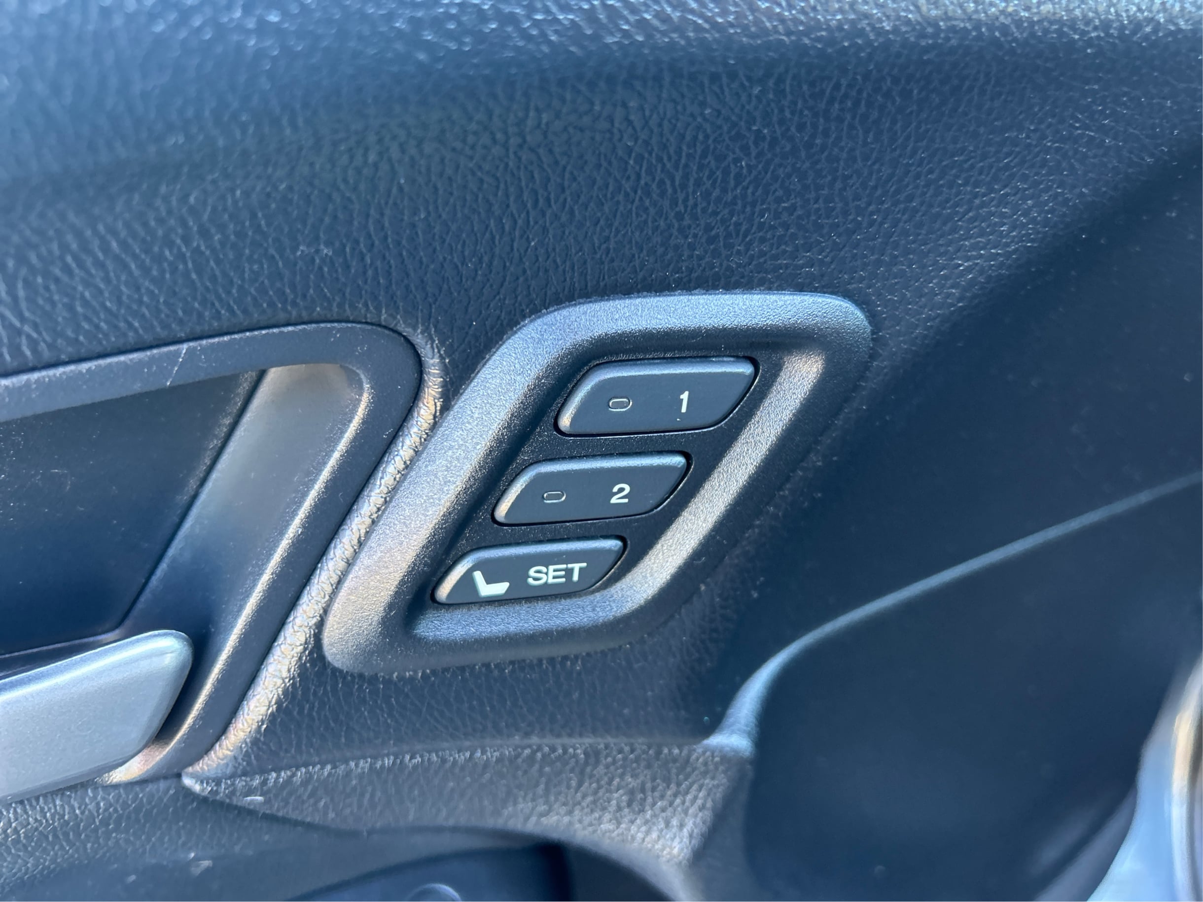 Photo 28 of this Honda Crosstour