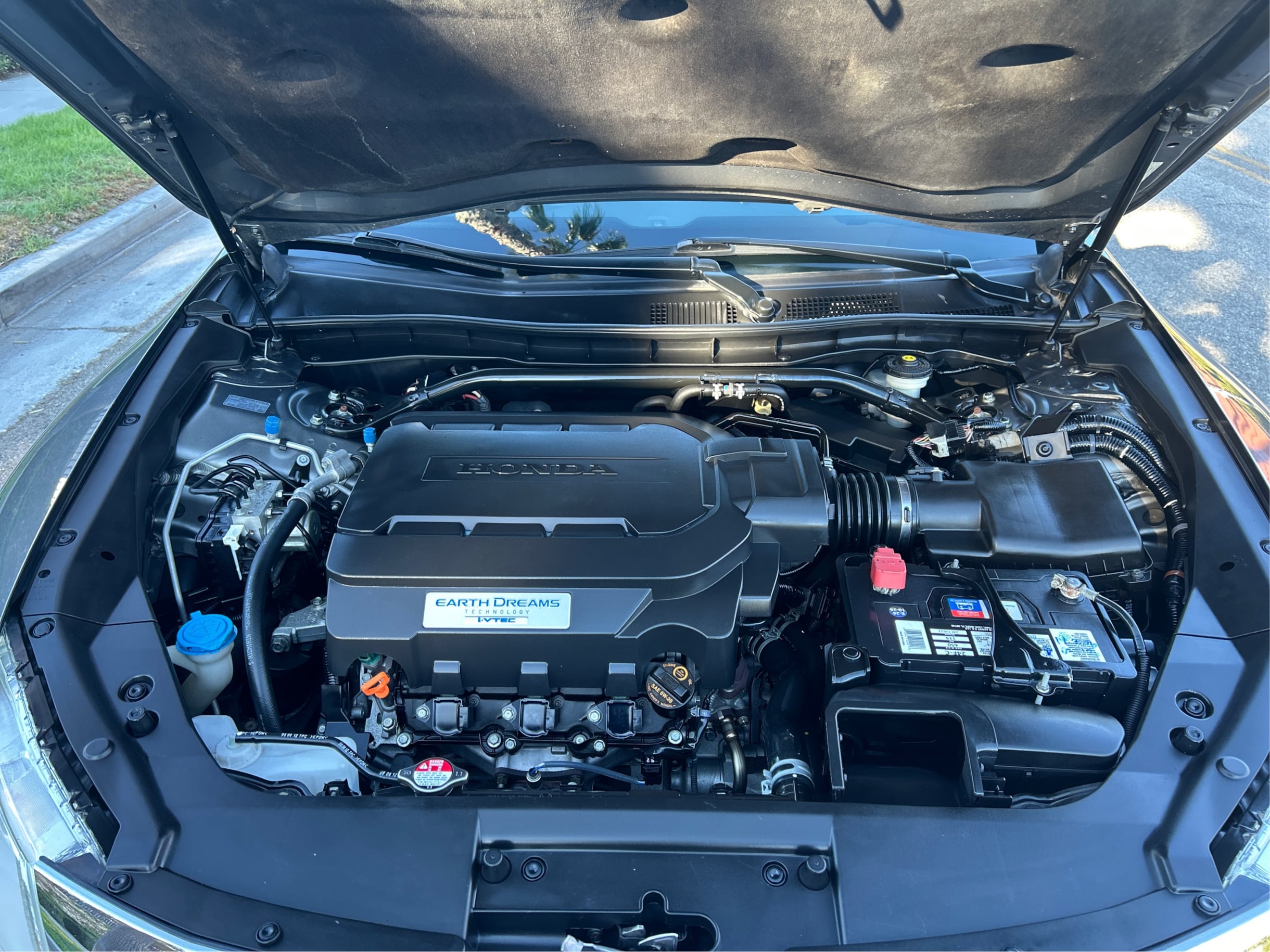 Photo 32 of this Honda Crosstour