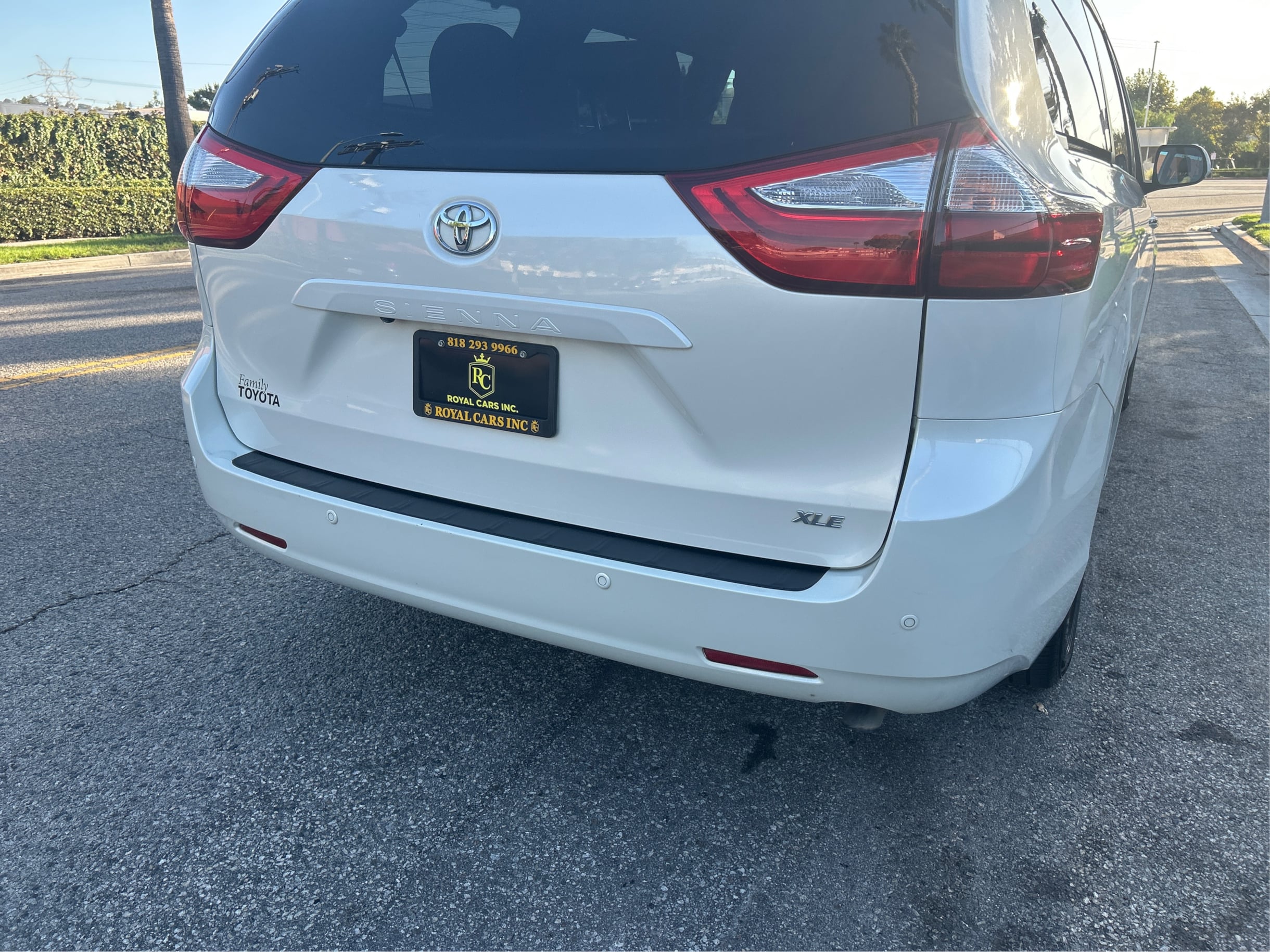 Photo 34 of this Toyota Sienna