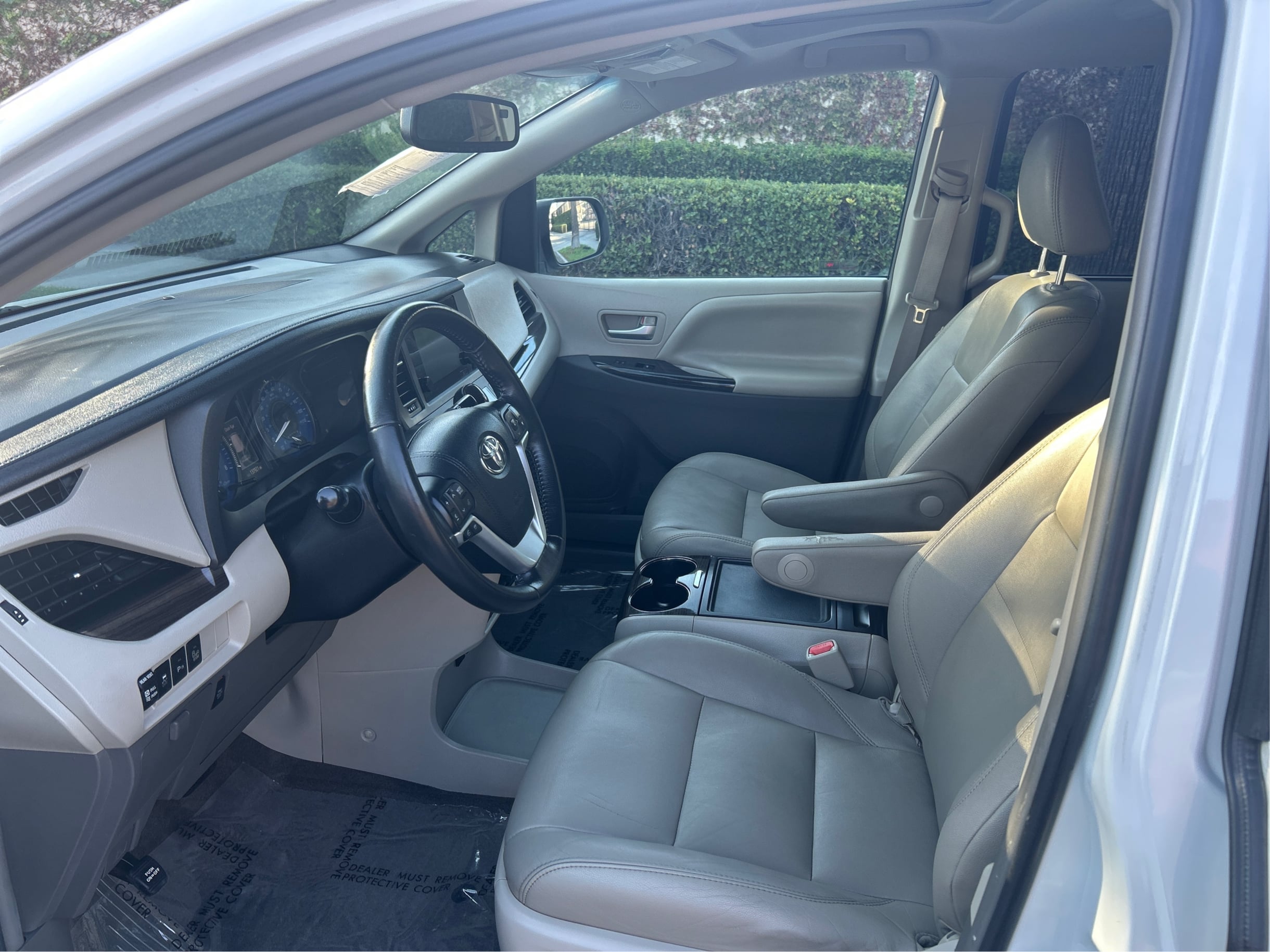 Photo 9 of this Toyota Sienna