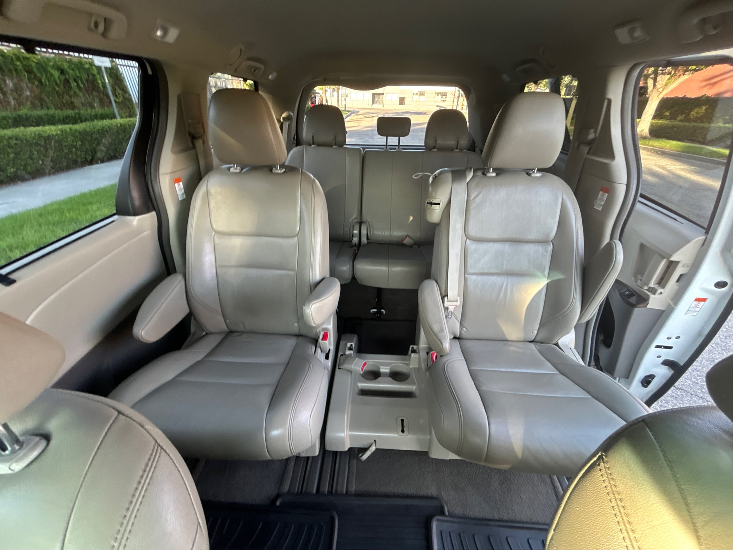Photo 15 of this Toyota Sienna