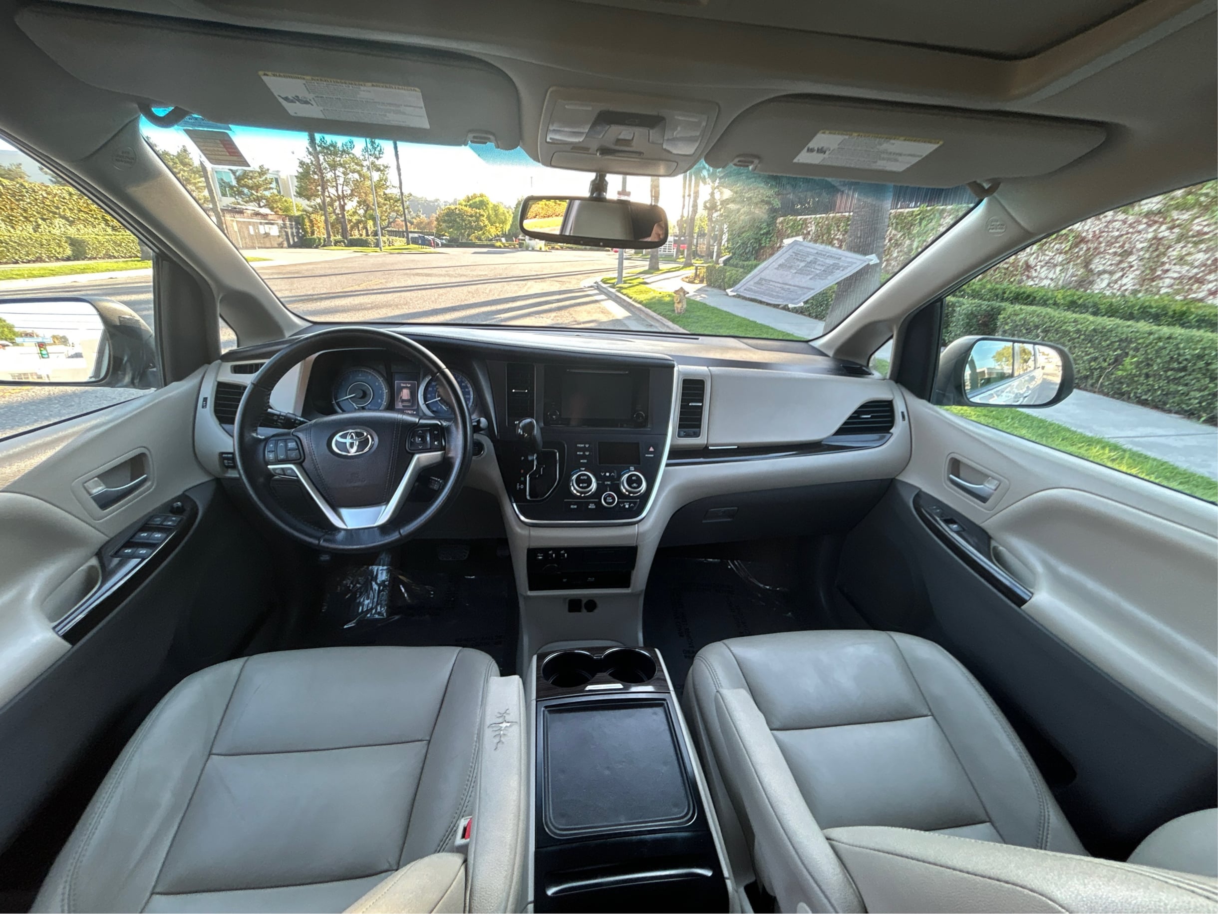 Photo 44 of this Toyota Sienna