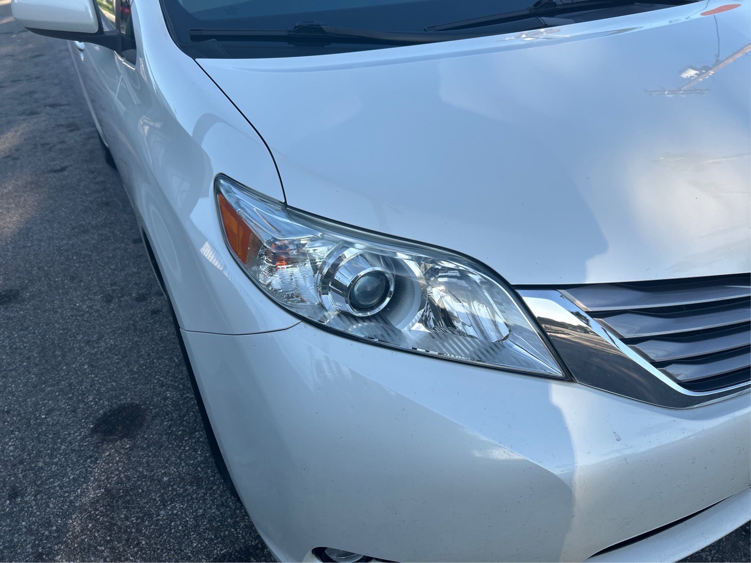 Photo 41 of this Toyota Sienna