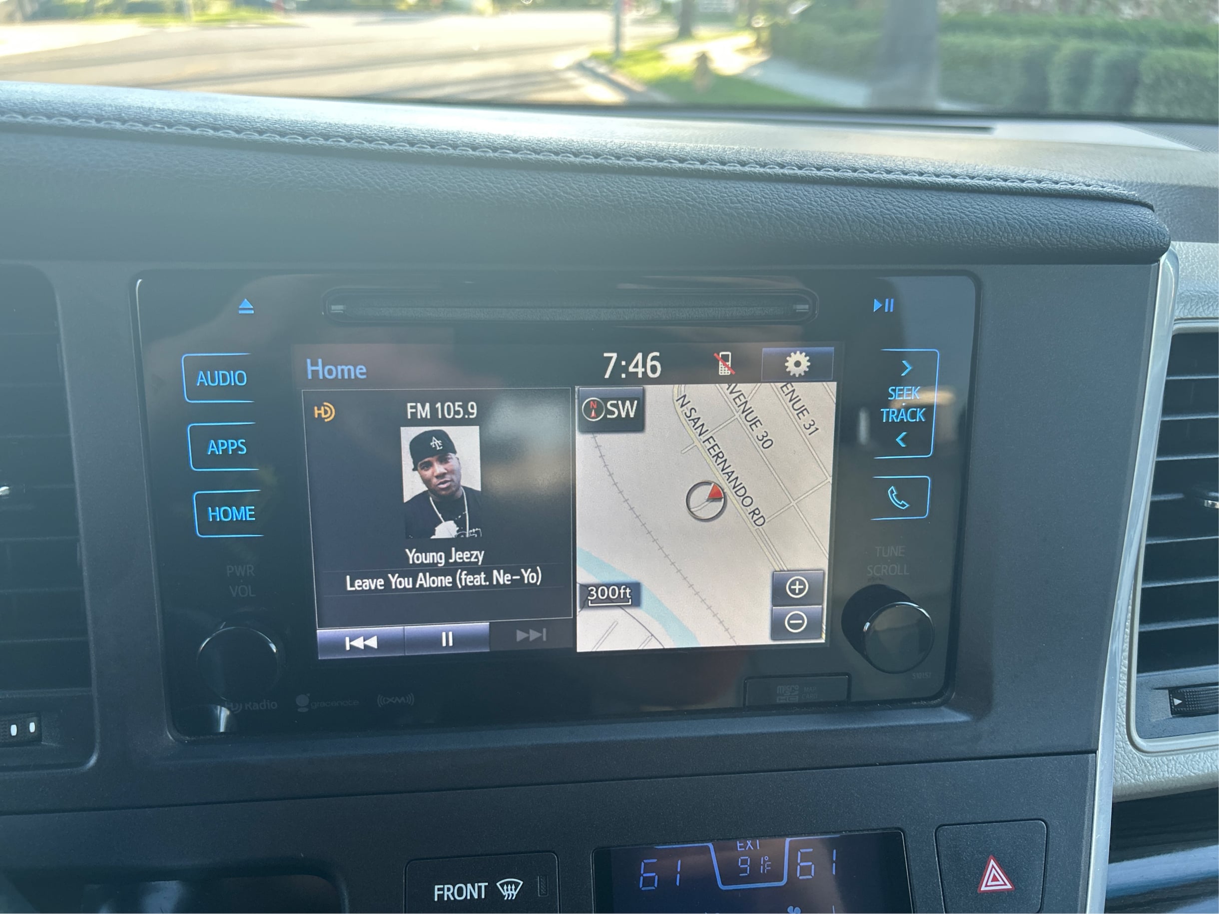 Photo 16 of this Toyota Sienna