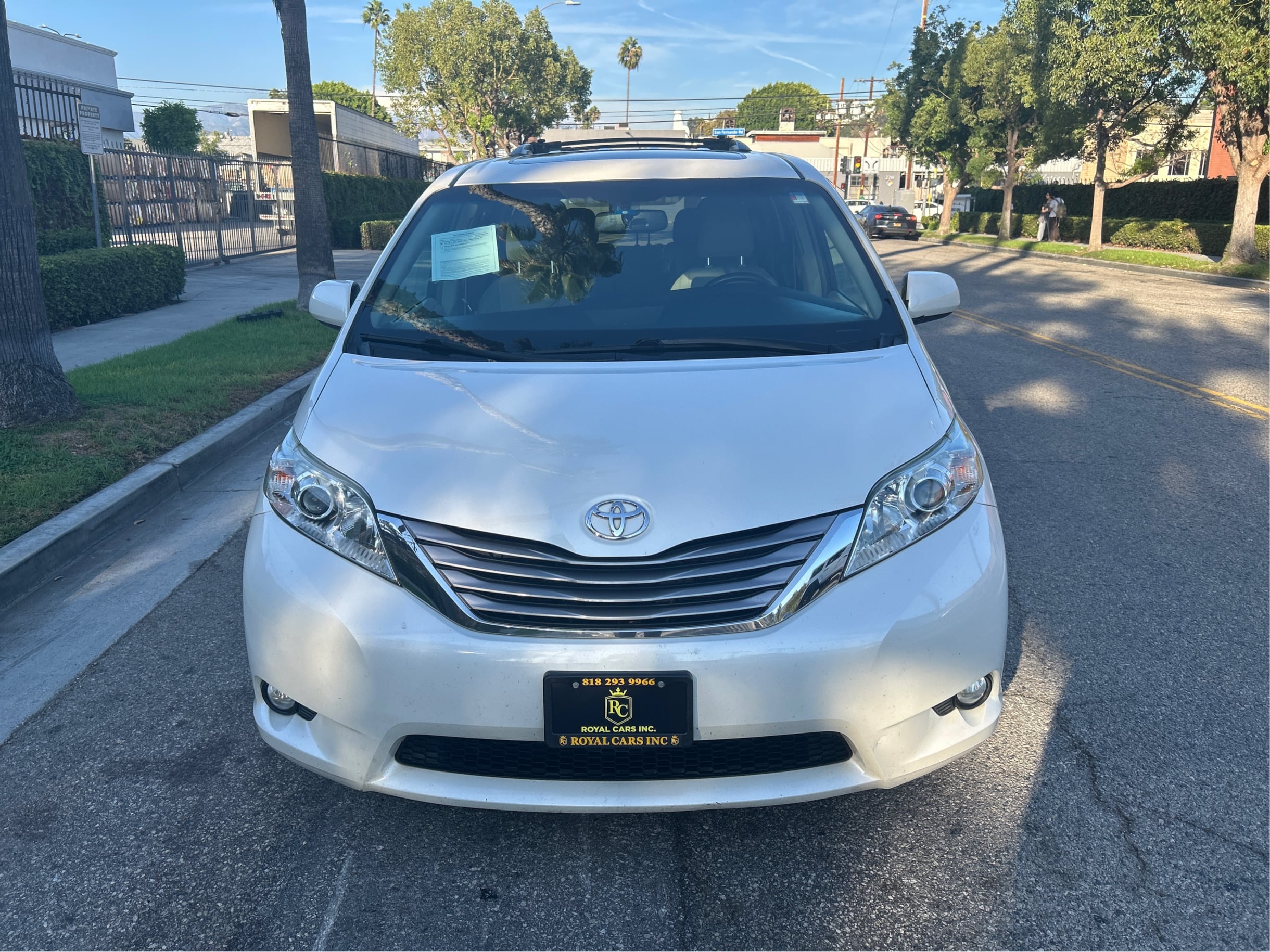 Photo 29 of this Toyota Sienna