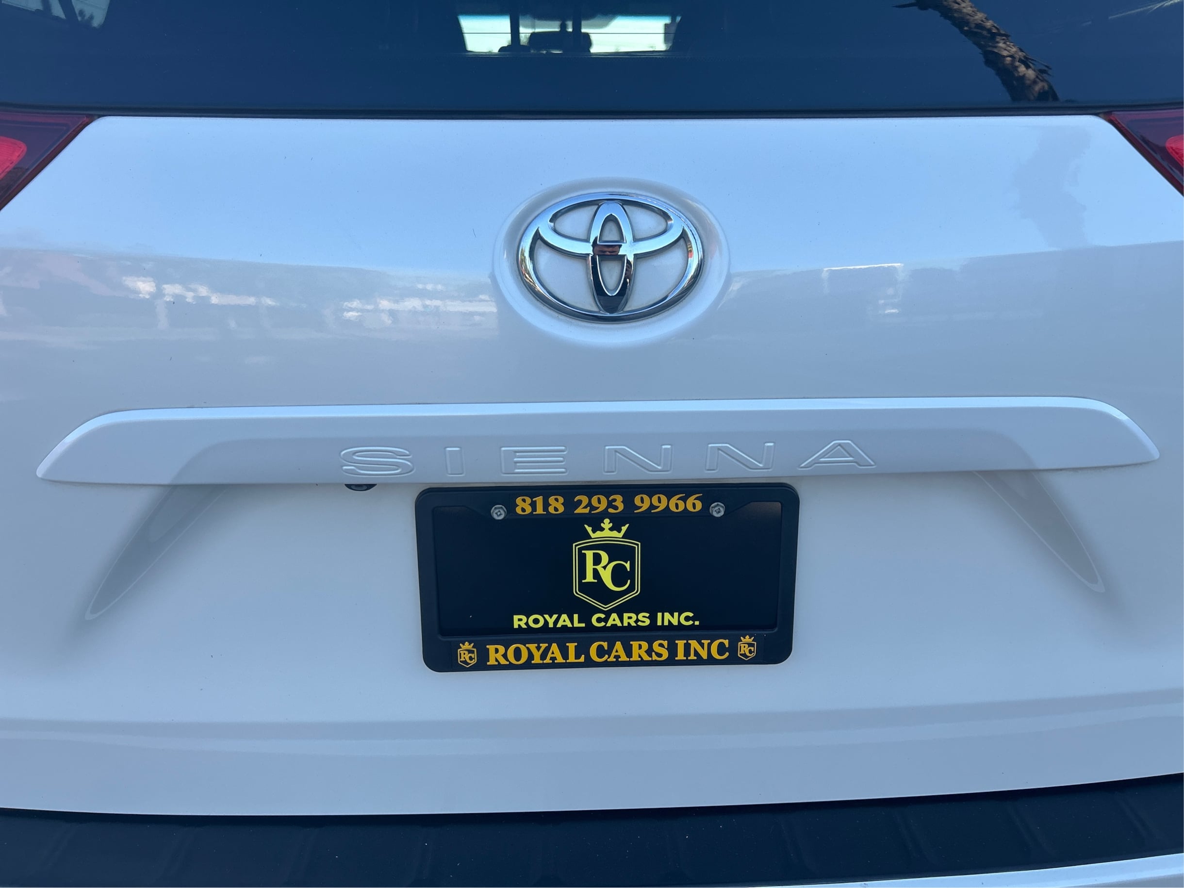 Photo 43 of this Toyota Sienna