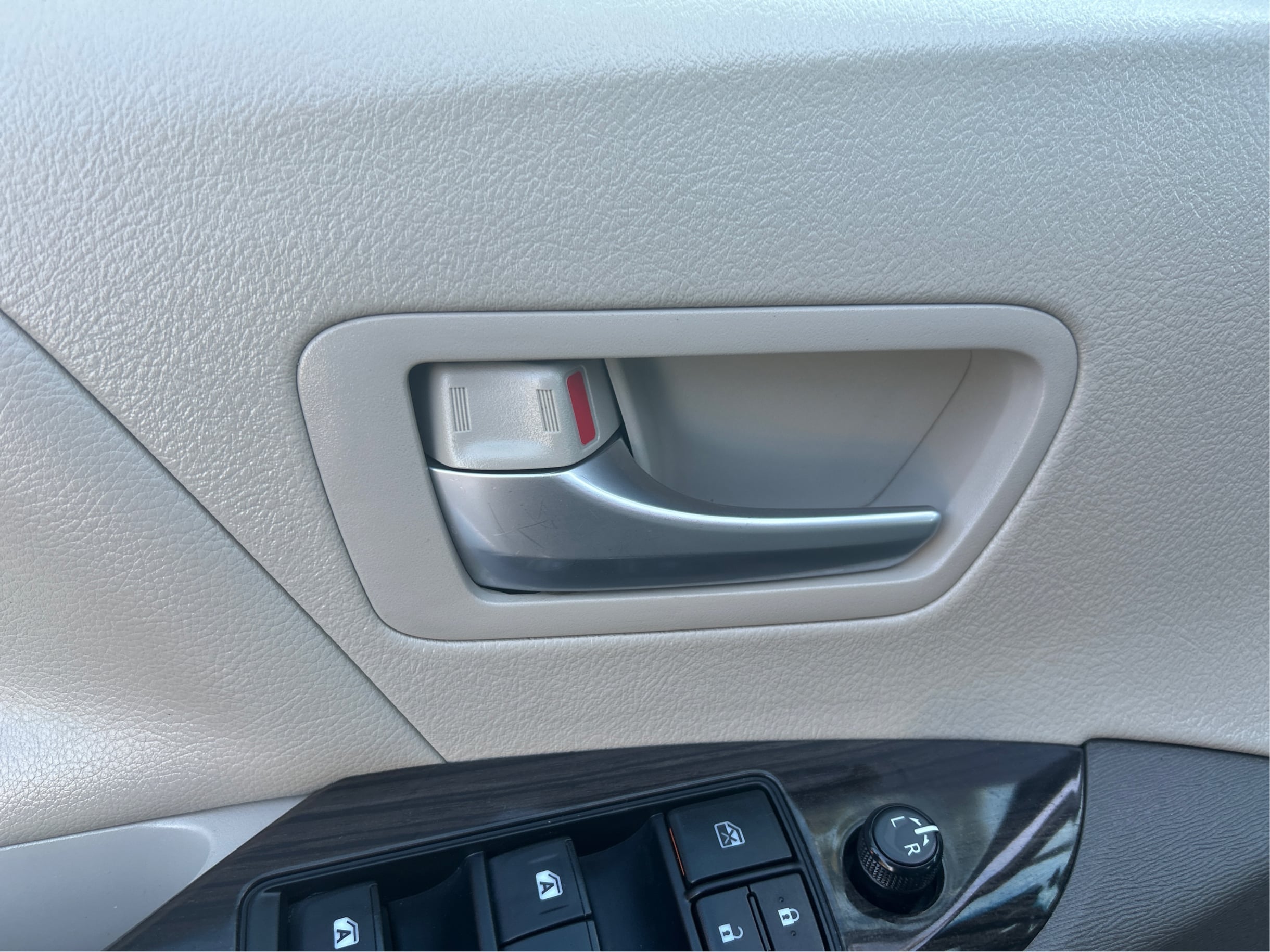 Photo 56 of this Toyota Sienna
