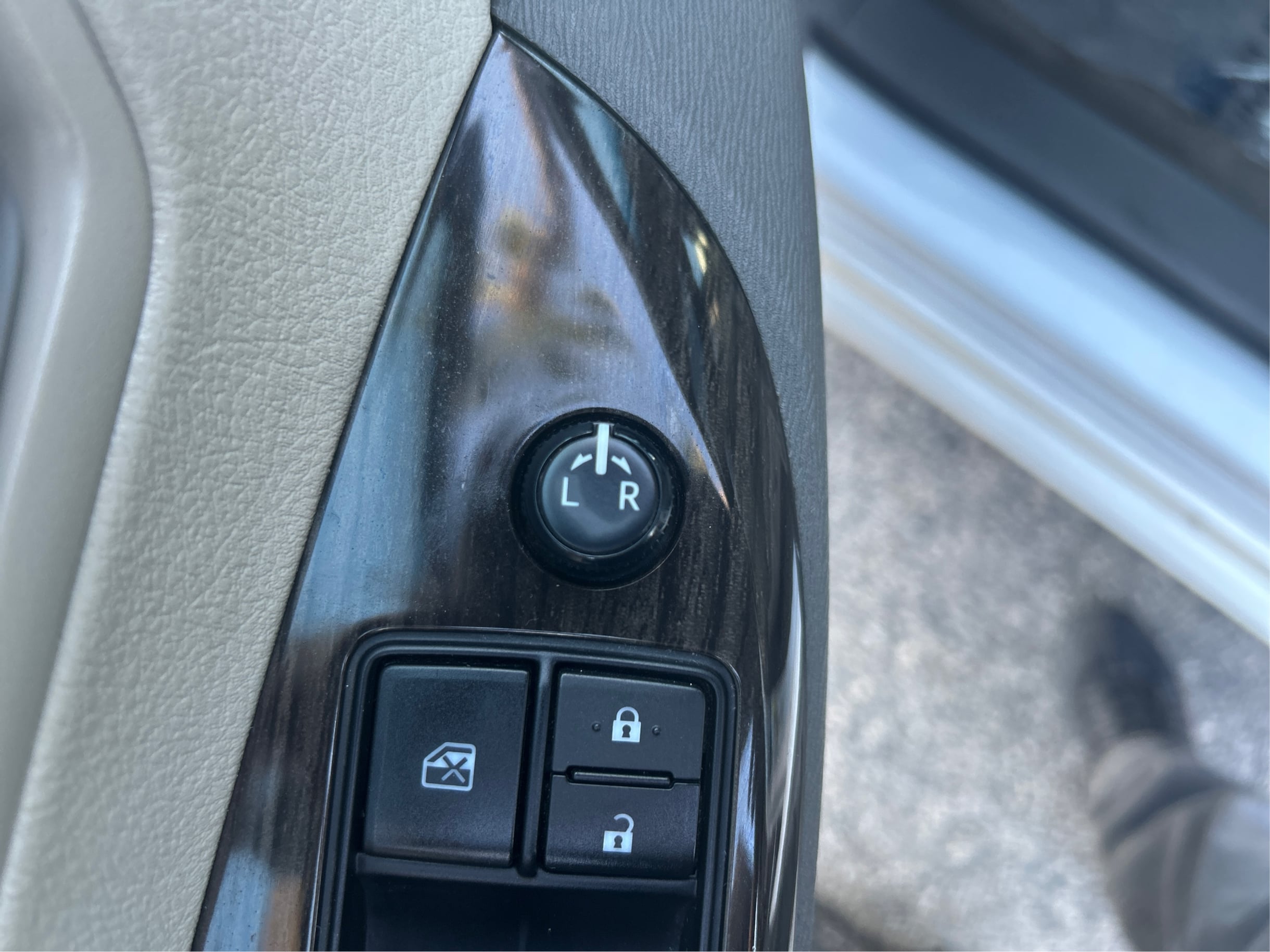 Photo 57 of this Toyota Sienna