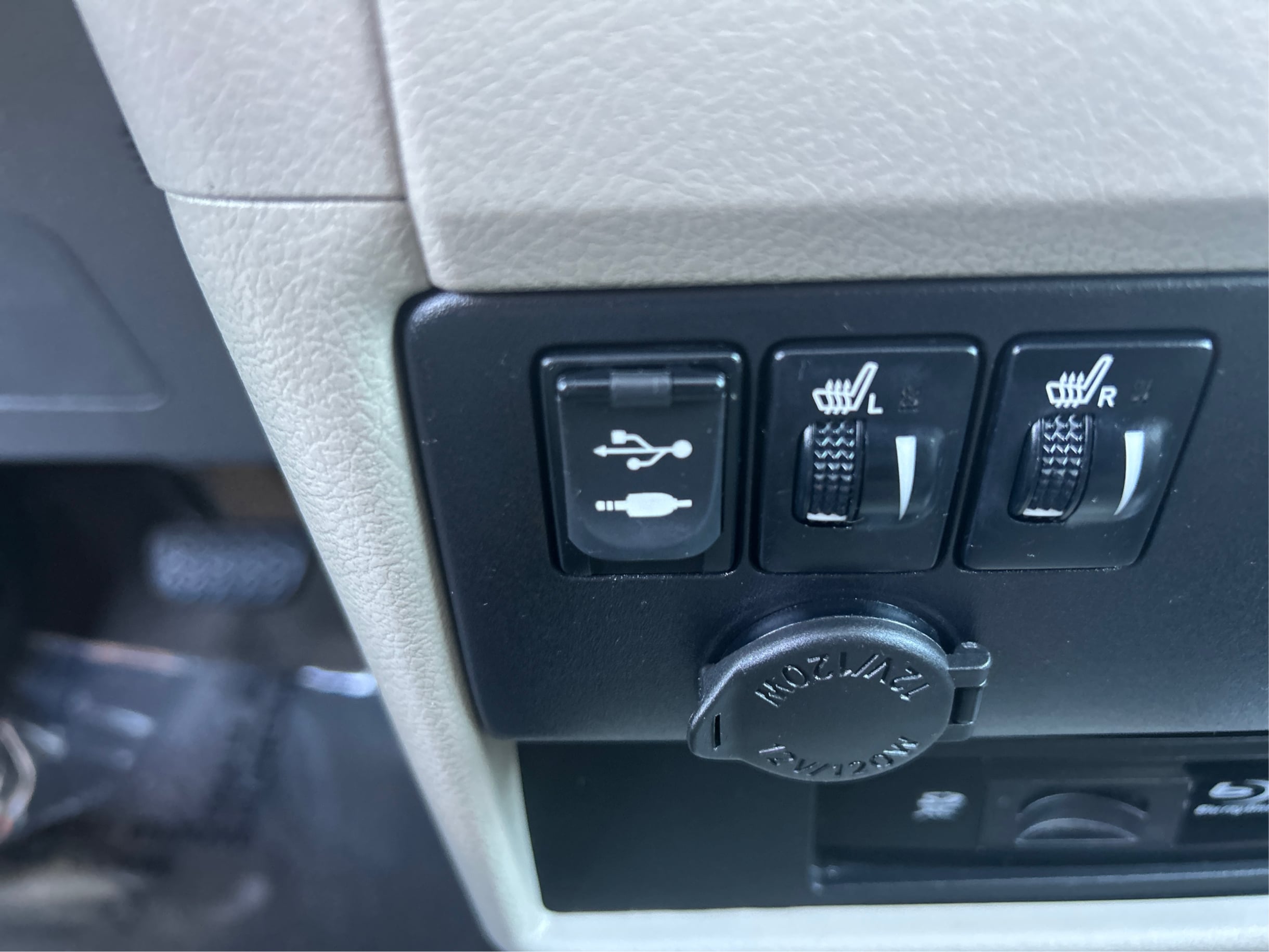 Photo 62 of this Toyota Sienna