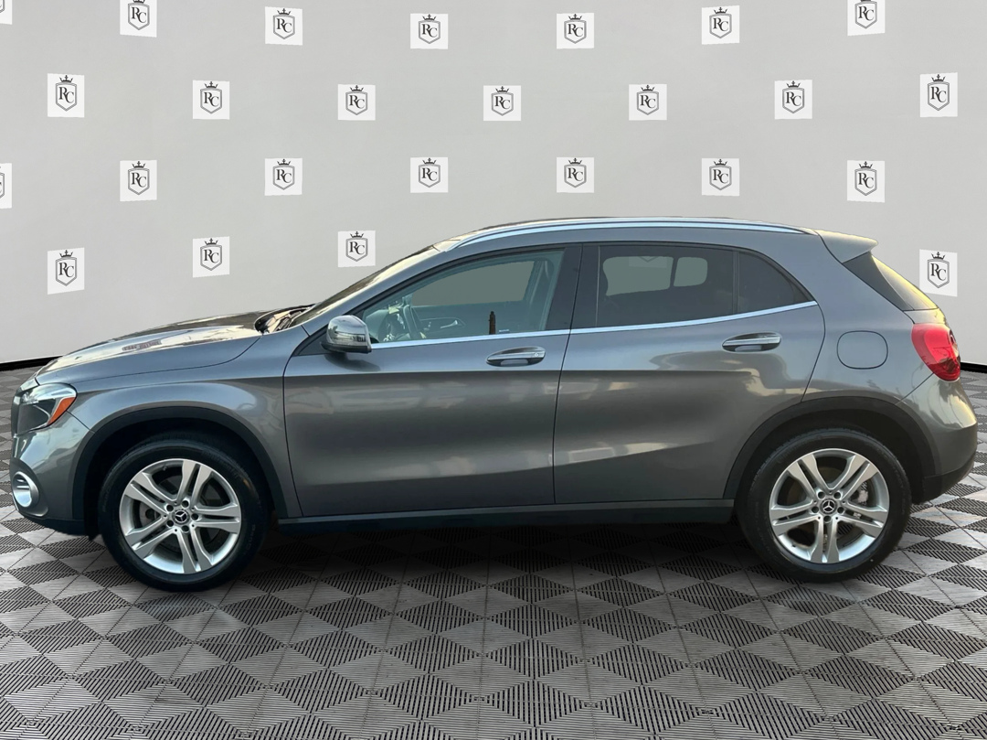 Photo 8 of this Mercedes-Benz GLA 250