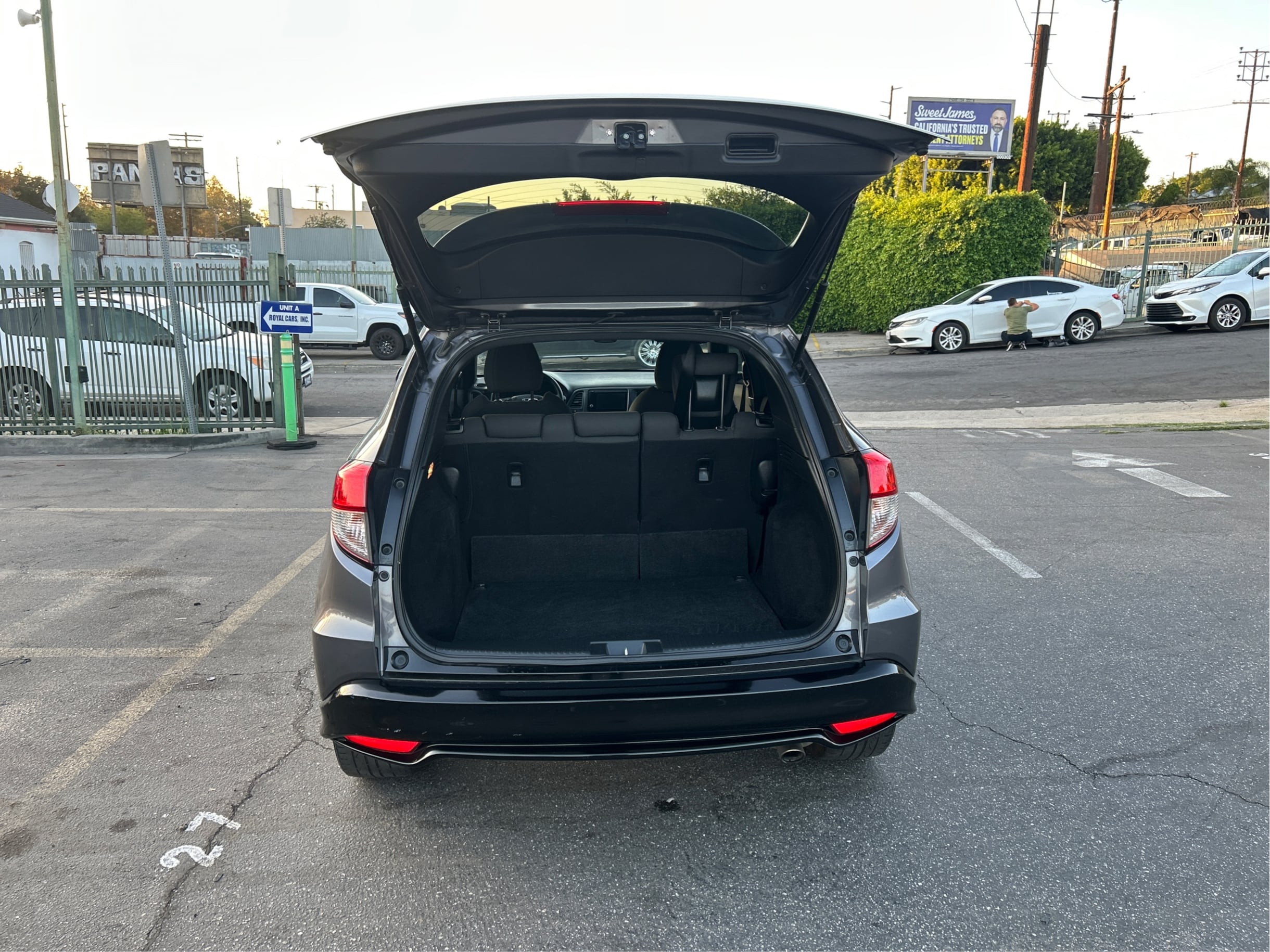 Photo 13 of this Honda HR-V