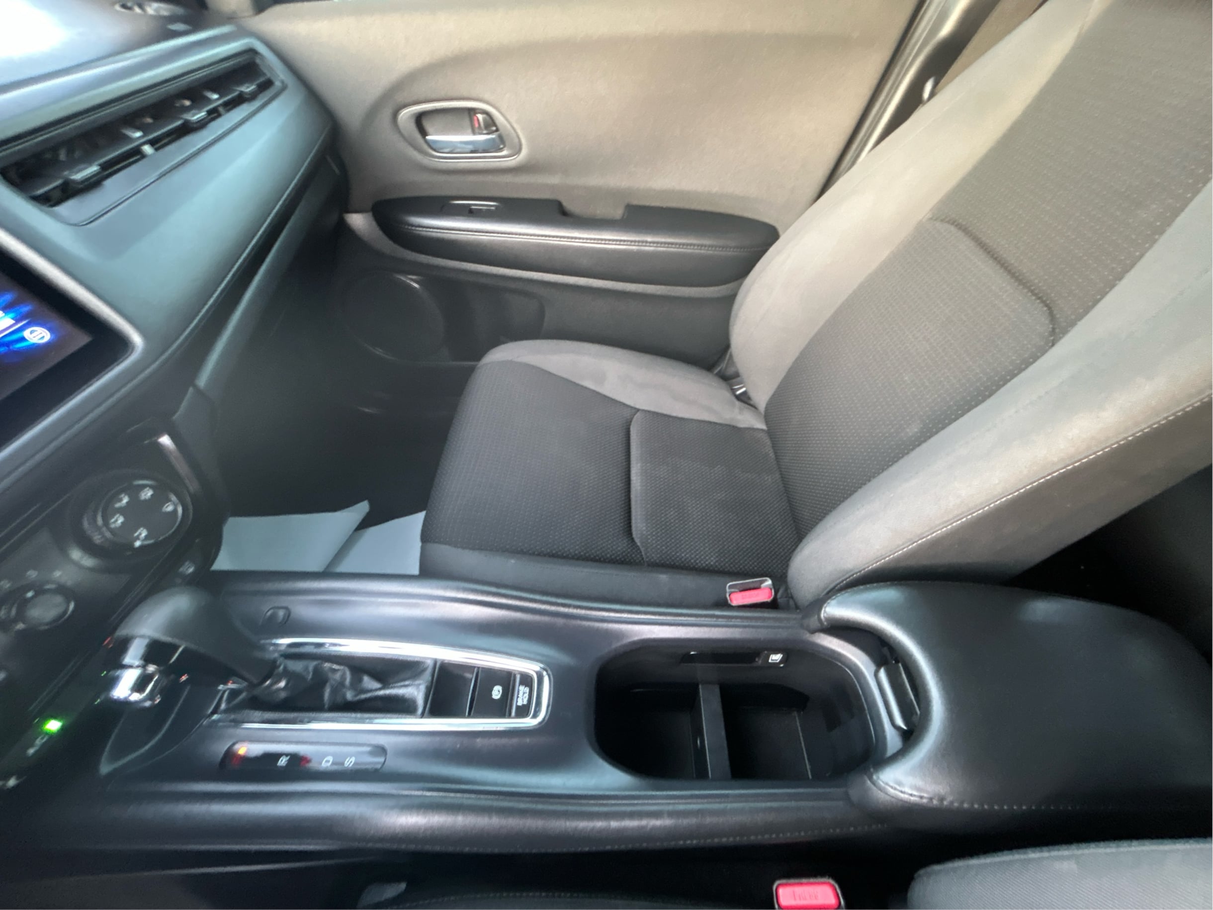 Photo 17 of this Honda HR-V
