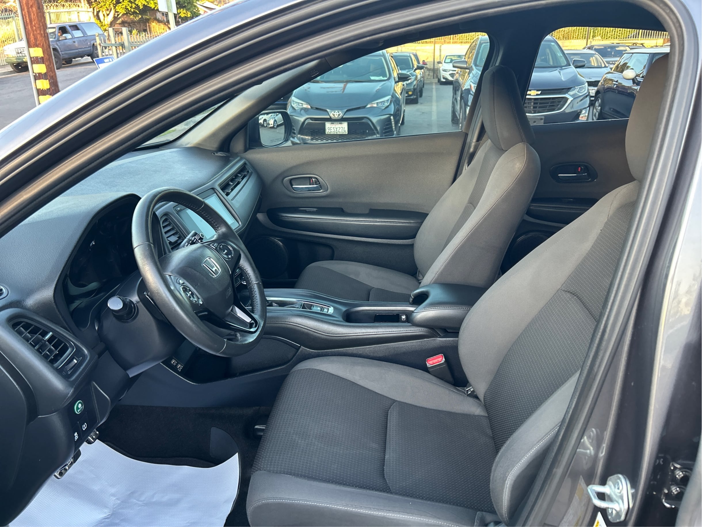 Photo 9 of this Honda HR-V