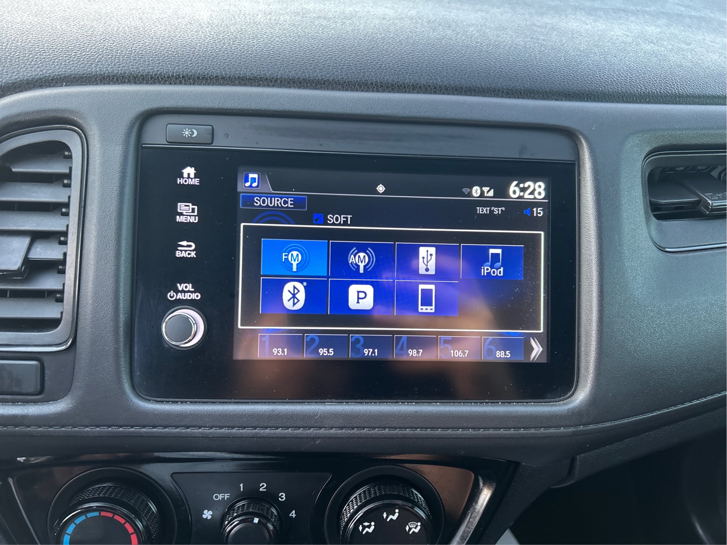 Photo 16 of this Honda HR-V
