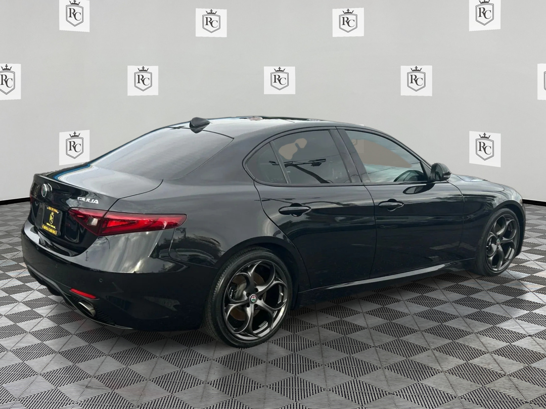 Photo 5 of this Alfa Romeo Giulia