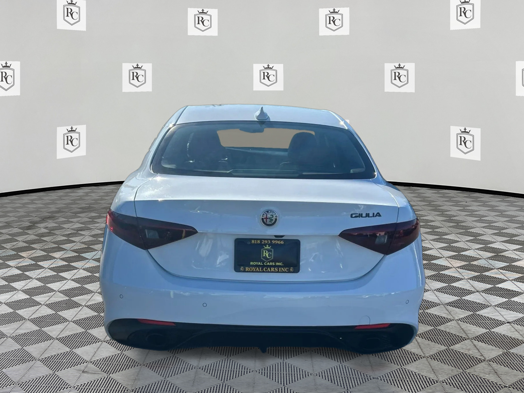 Photo 6 of this Alfa Romeo Giulia