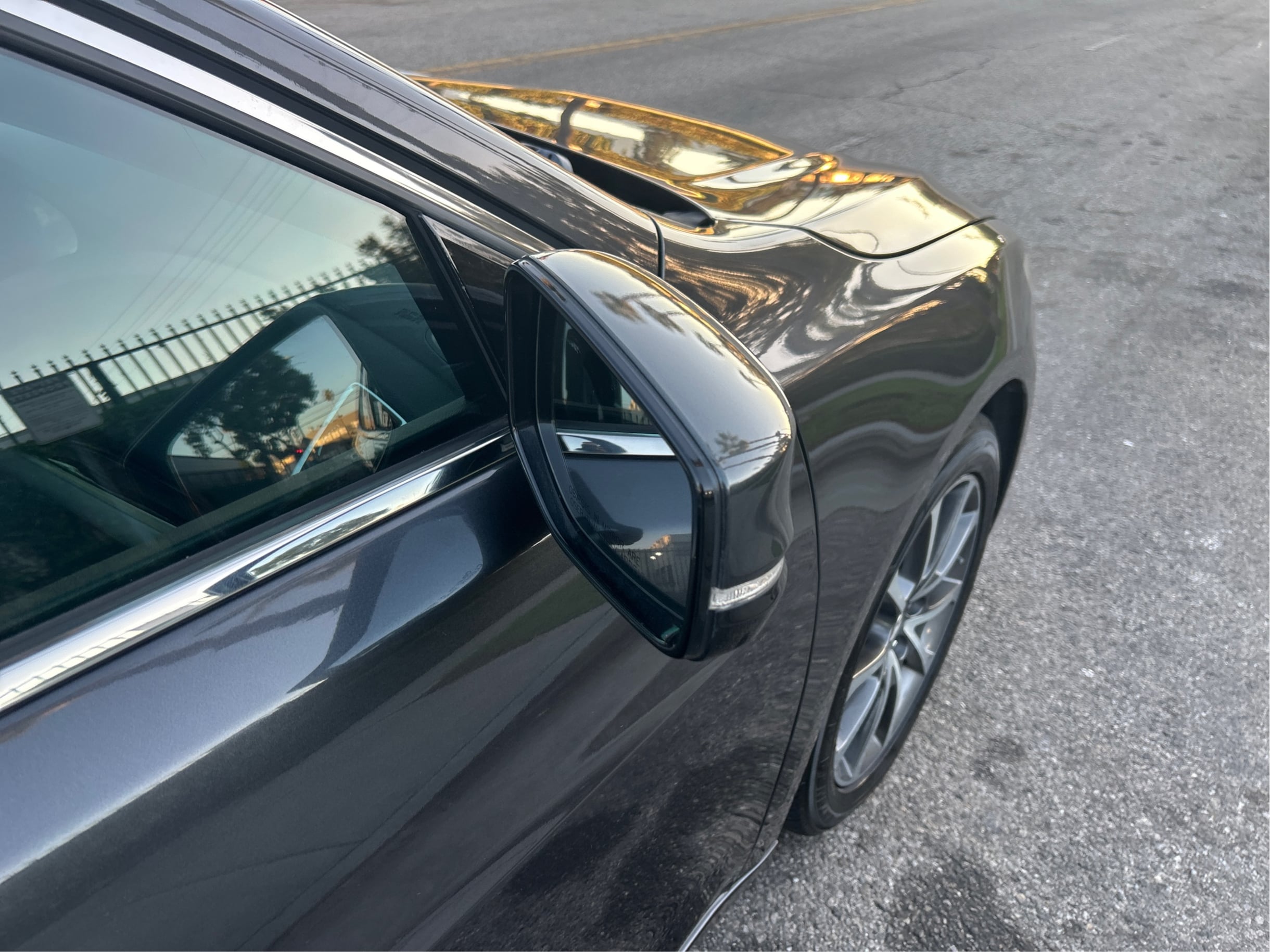 Photo 37 of this Acura TLX