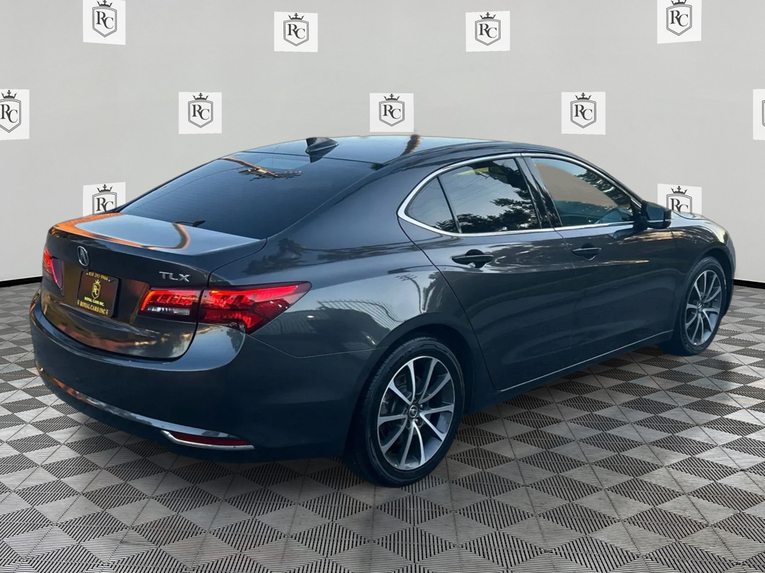 Photo 5 of this Acura TLX