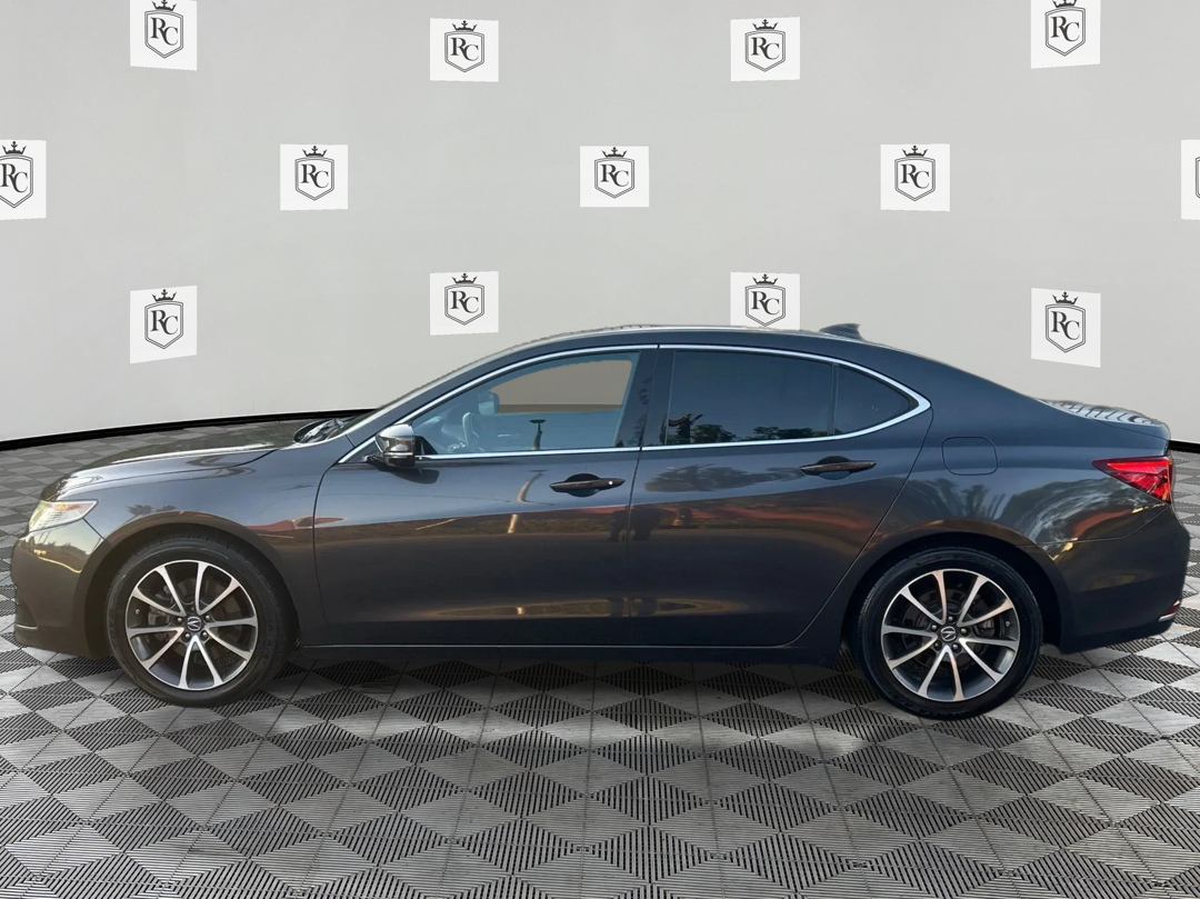 Photo 8 of this Acura TLX