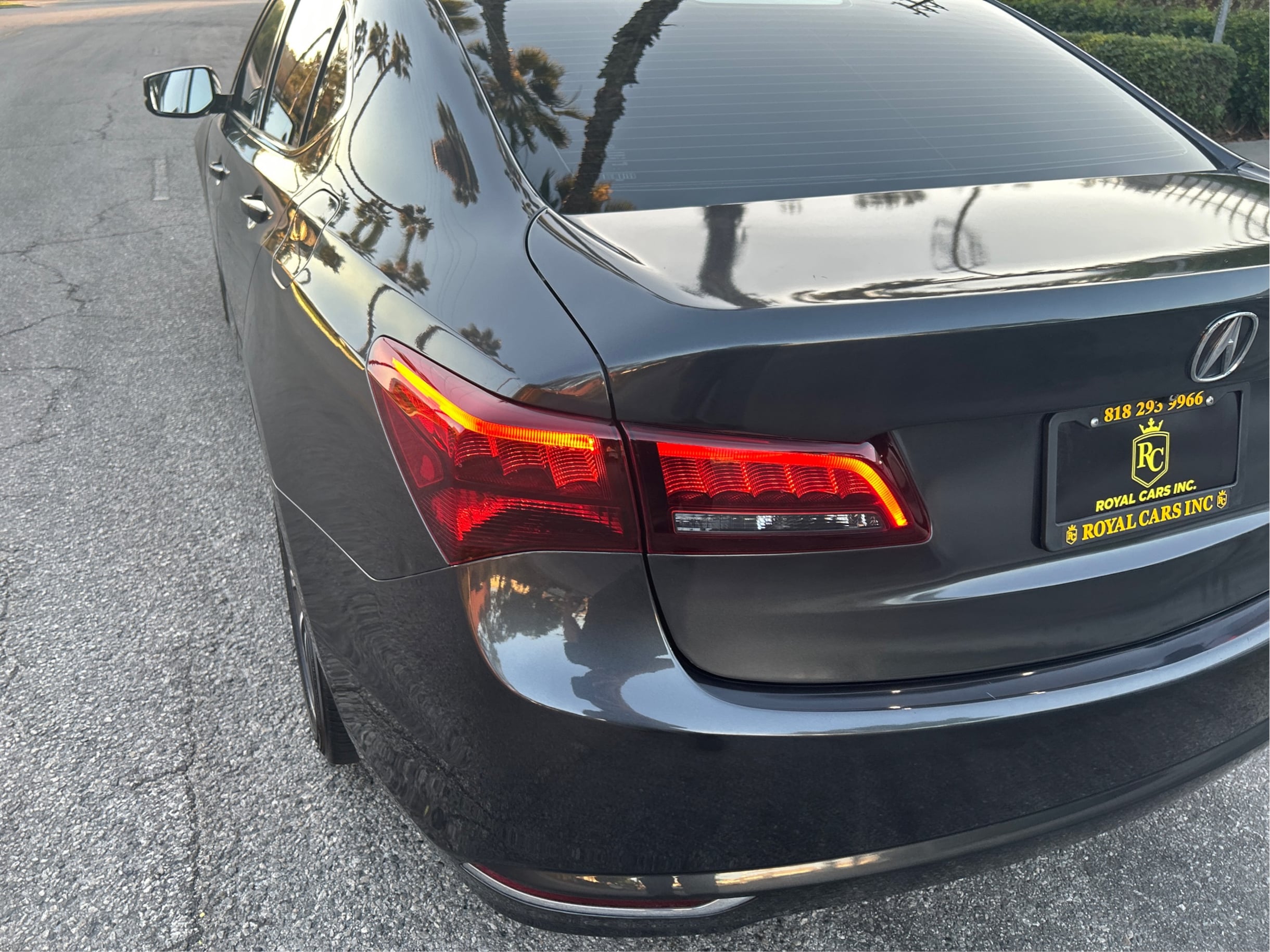 Photo 39 of this Acura TLX