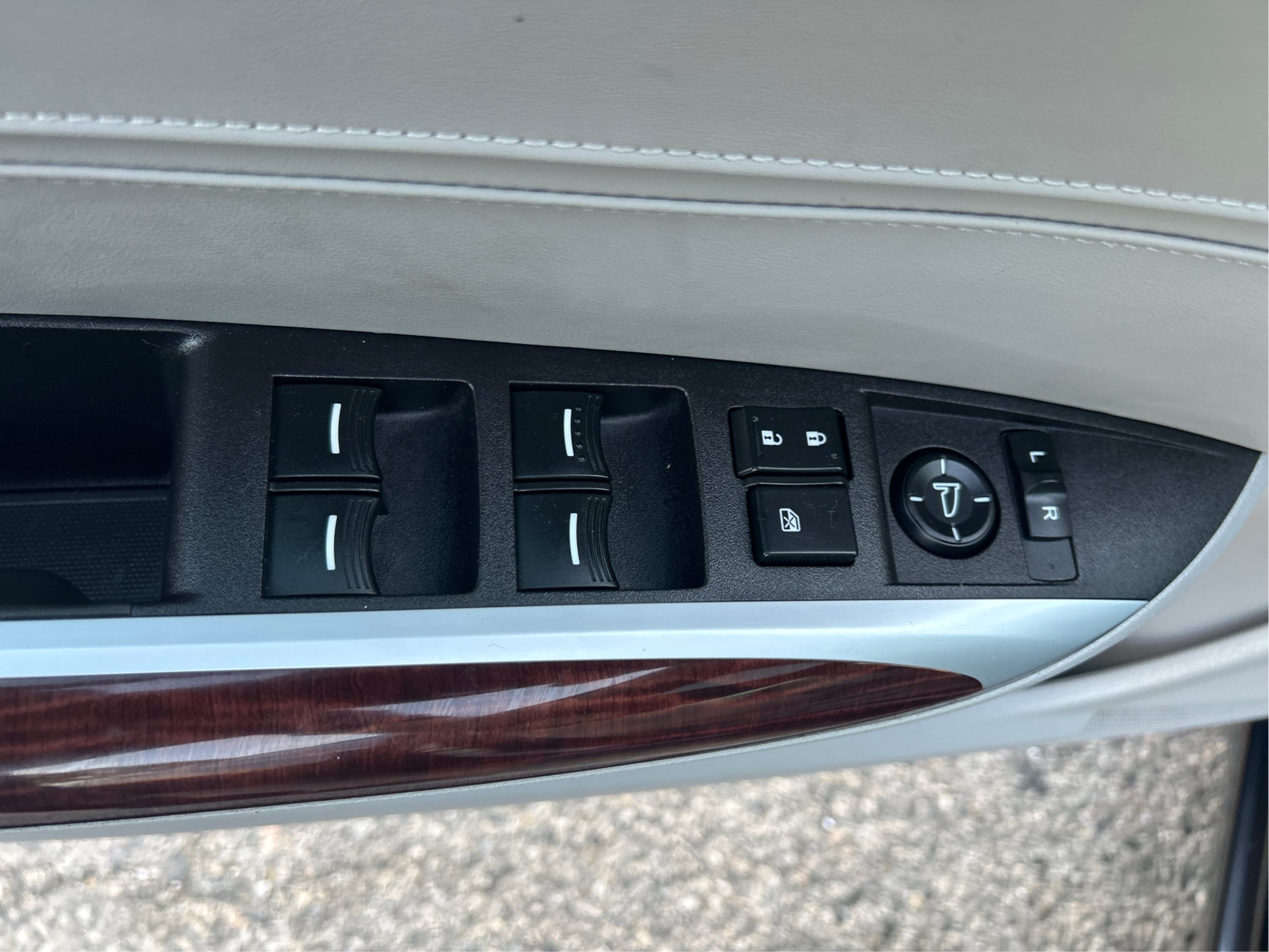 Photo 53 of this Acura TLX