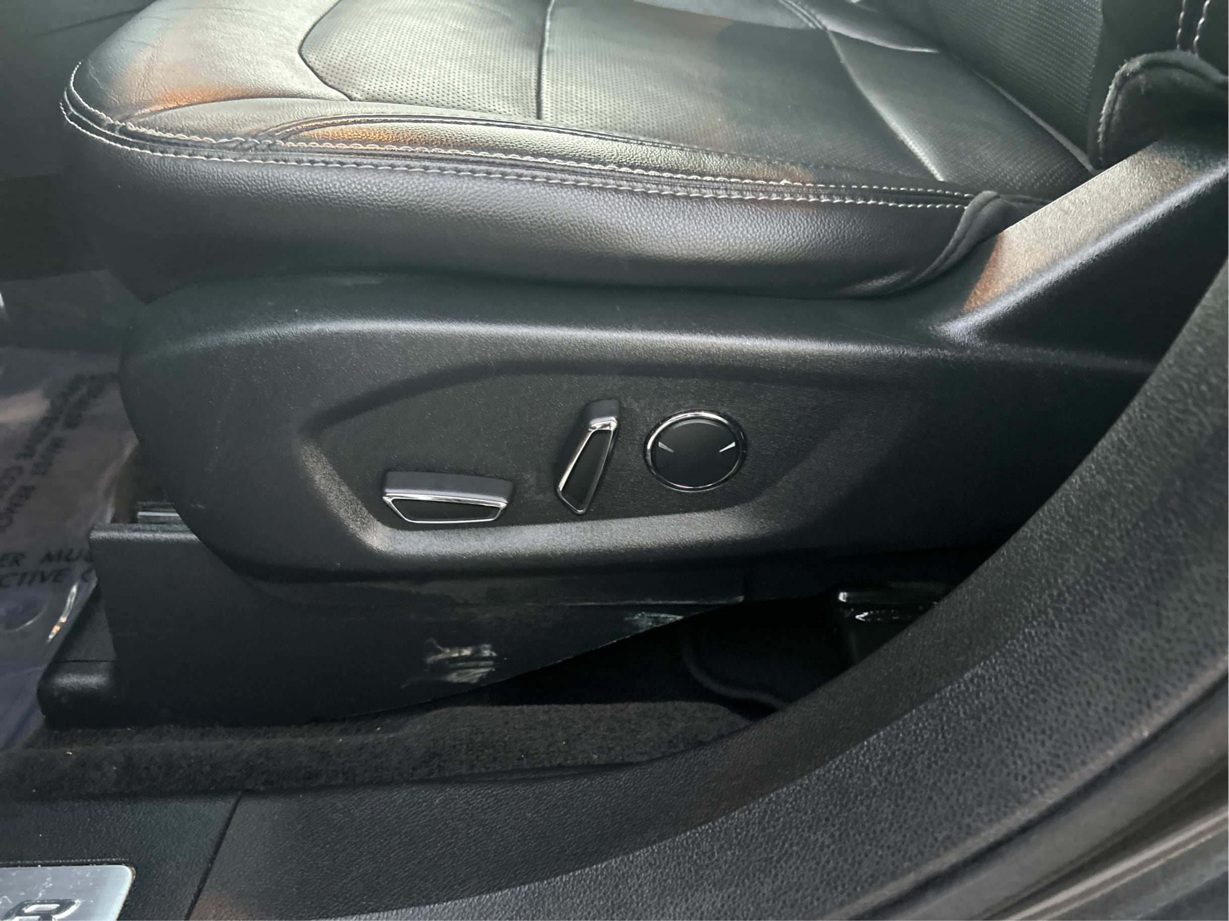 Photo 22 of this Ford Explorer