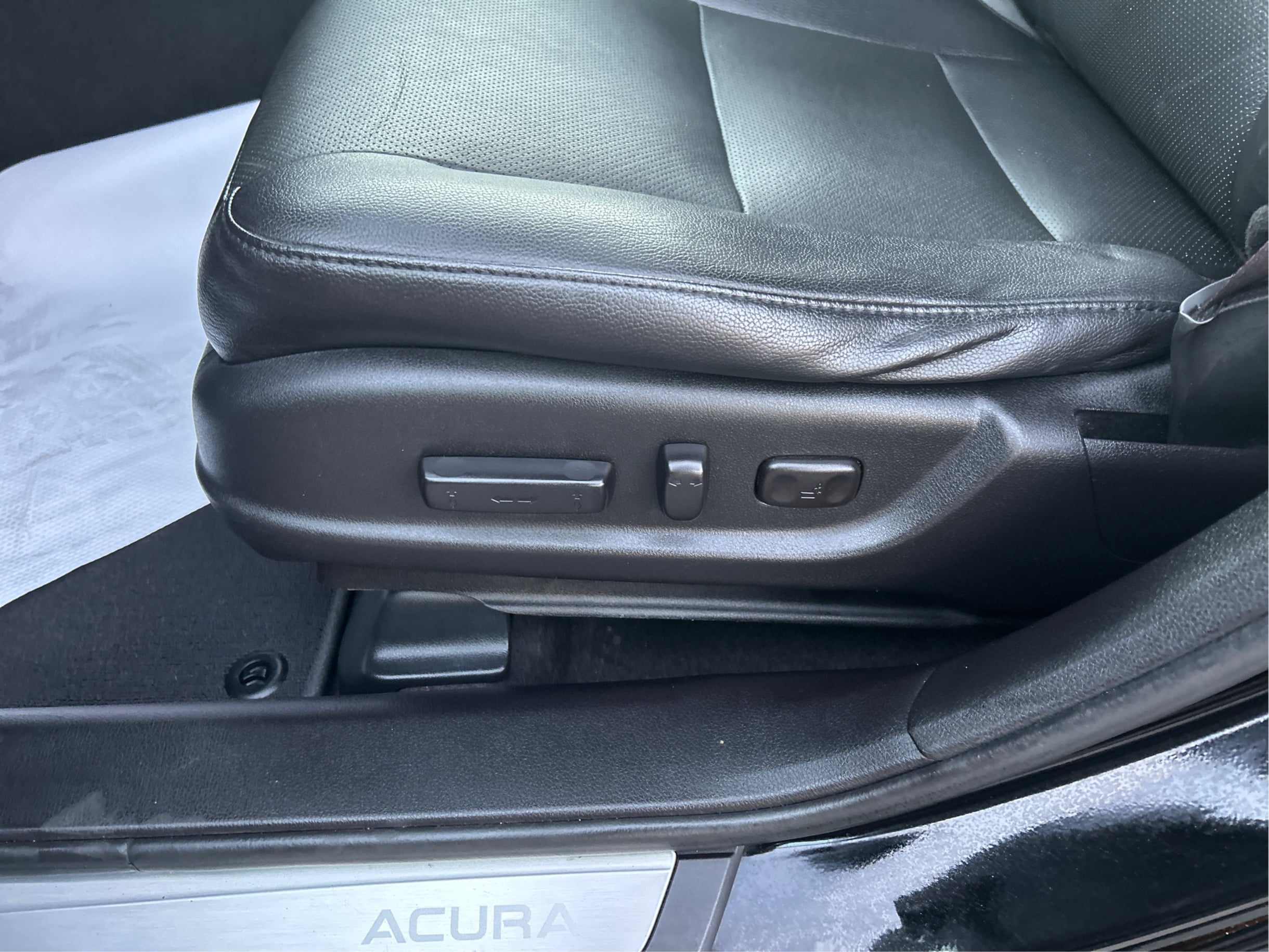 Photo 22 of this Acura RDX