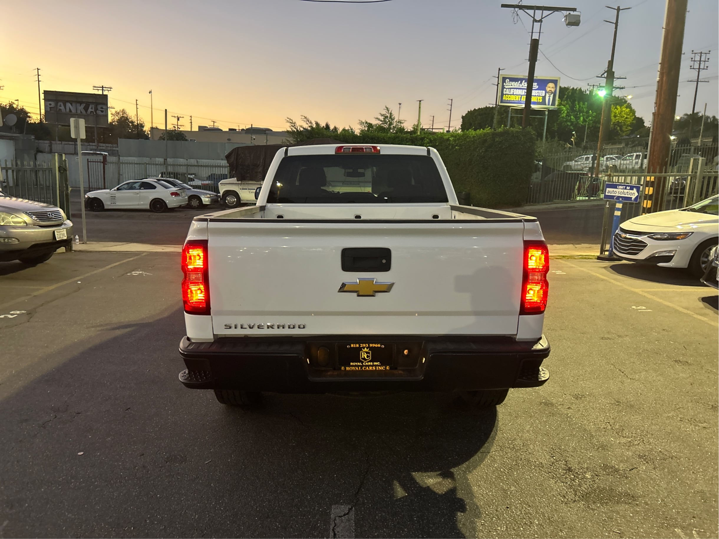 Photo 32 of this Chevrolet Silverado 1500