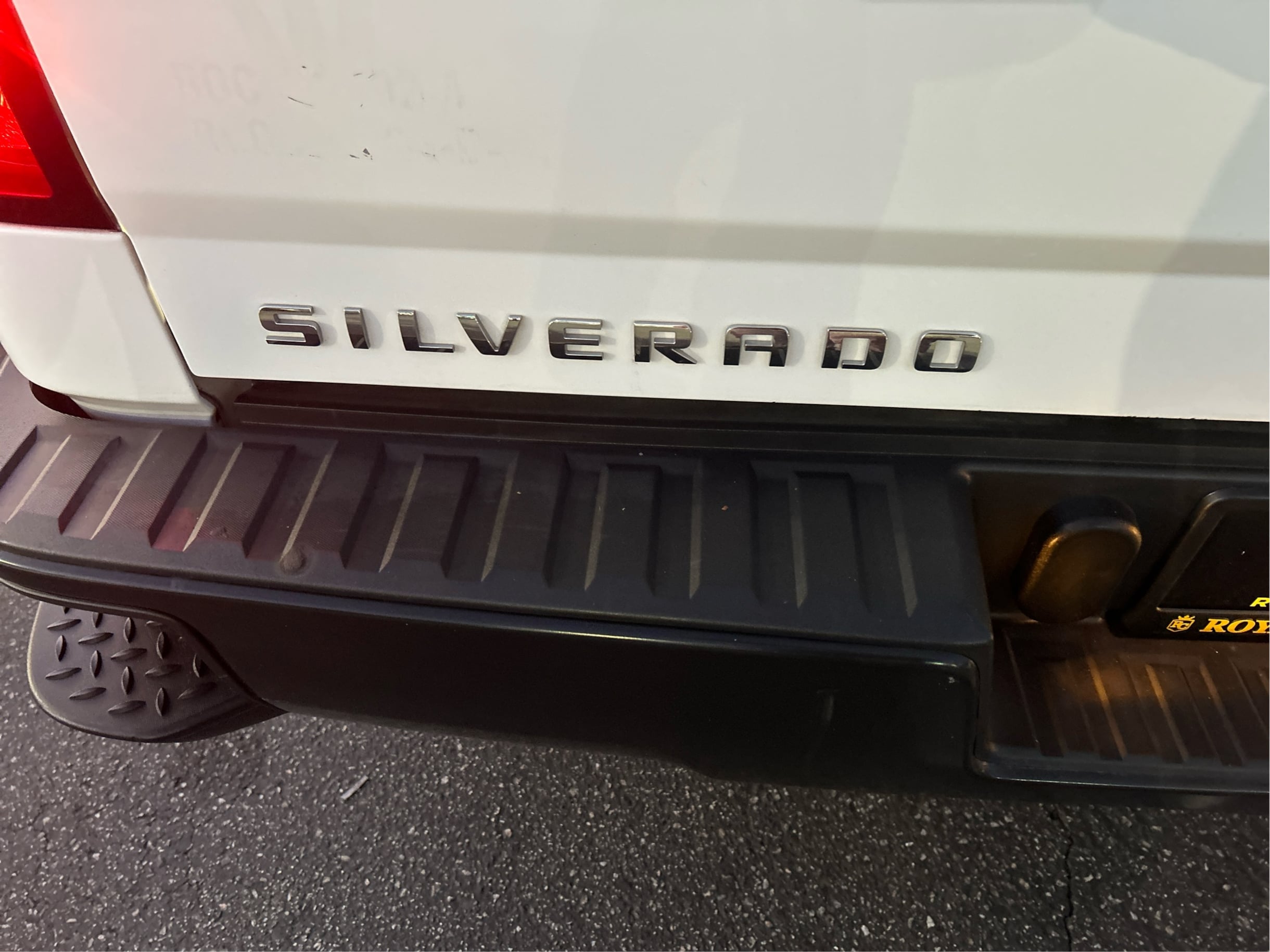 Photo 35 of this Chevrolet Silverado 1500