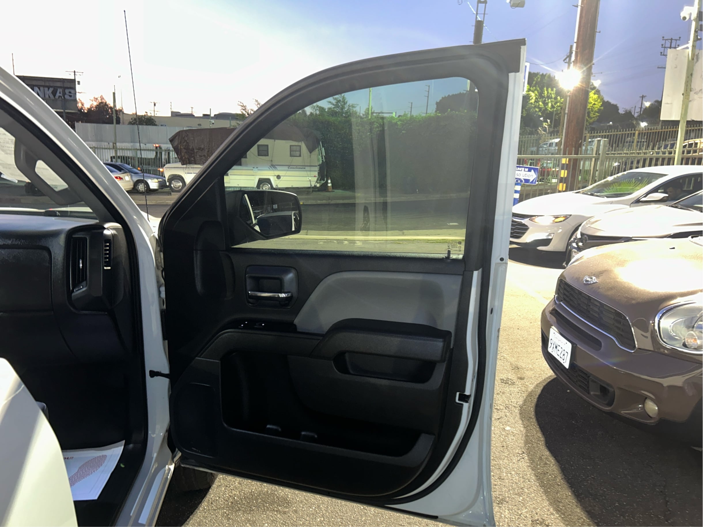Photo 27 of this Chevrolet Silverado 1500