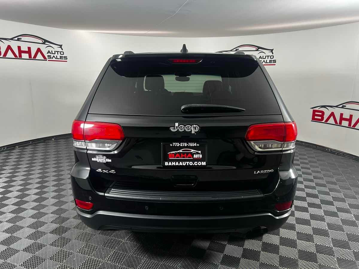 2019 Jeep Grand Cherokee Laredo E photo 4