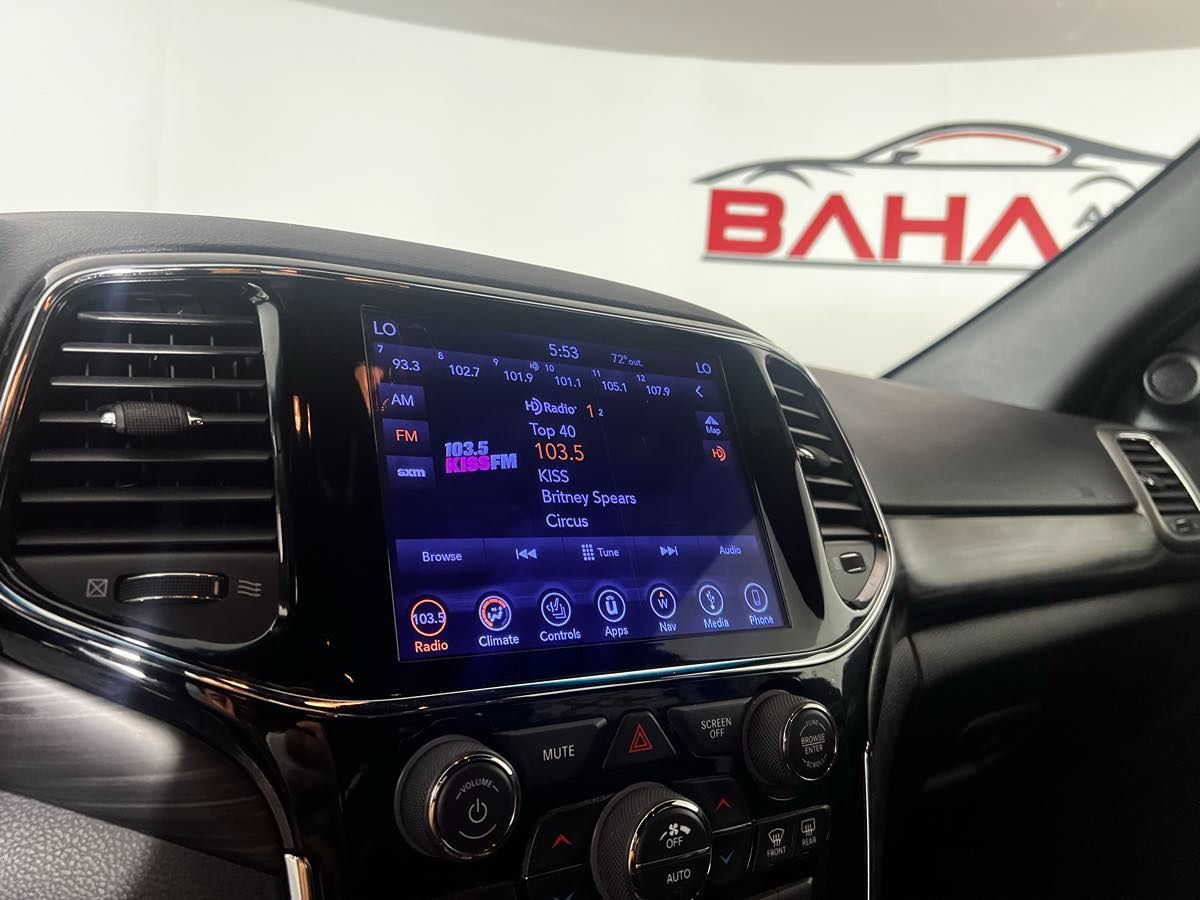 2019 Jeep Grand Cherokee Laredo E photo 13