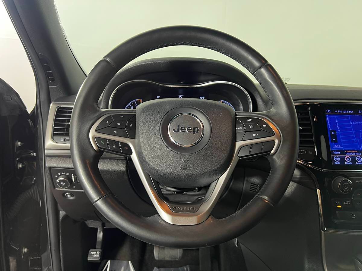 2019 Jeep Grand Cherokee Laredo E photo 19