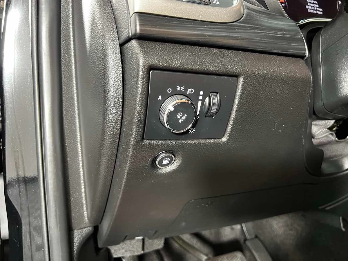 2019 Jeep Grand Cherokee Laredo E photo 20