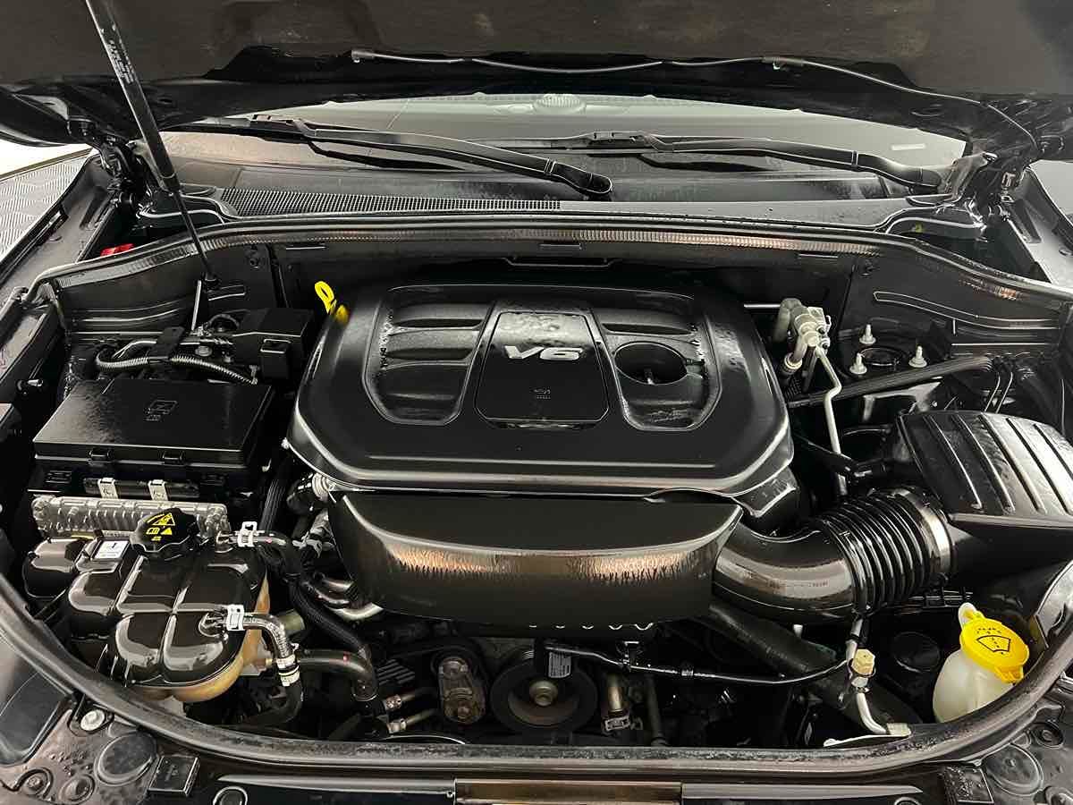 2019 Jeep Grand Cherokee Laredo E photo 26