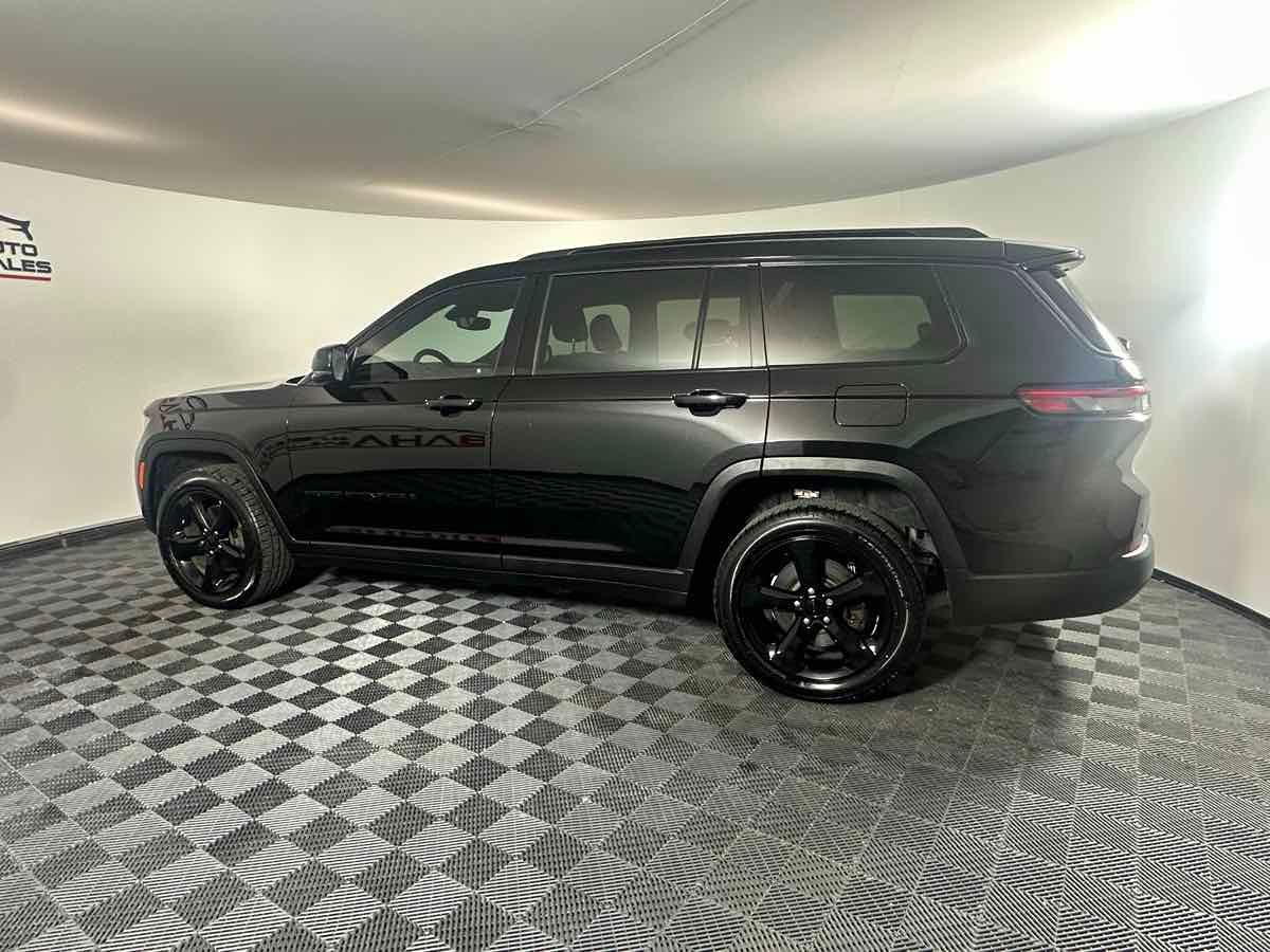 2021 Jeep Grand Cherokee Altitude photo 2