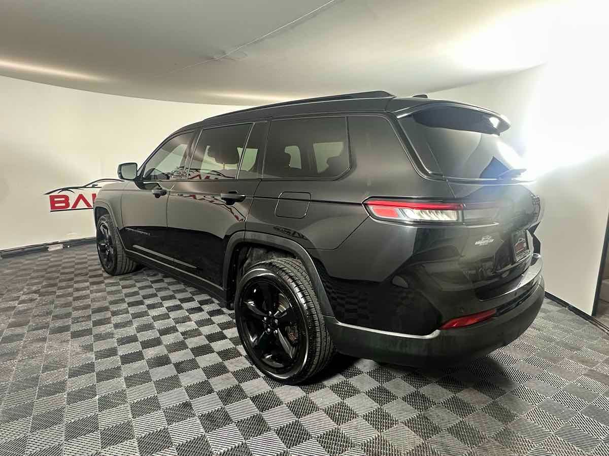 2021 Jeep Grand Cherokee Altitude photo 3