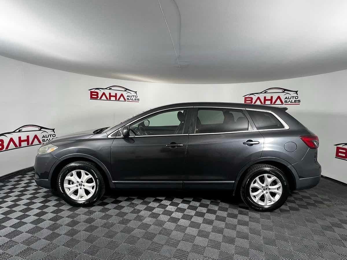 2013 Mazda CX-9 Touring photo 2