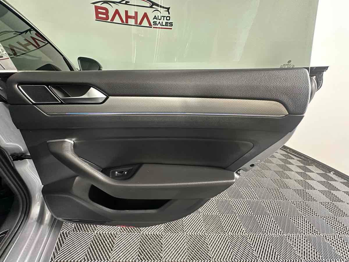 2019 Volkswagen Arteon SEL Premium R-Line photo 18