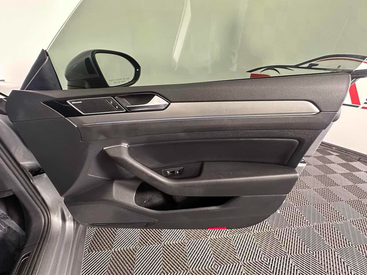 2019 Volkswagen Arteon SEL Premium R-Line photo 20