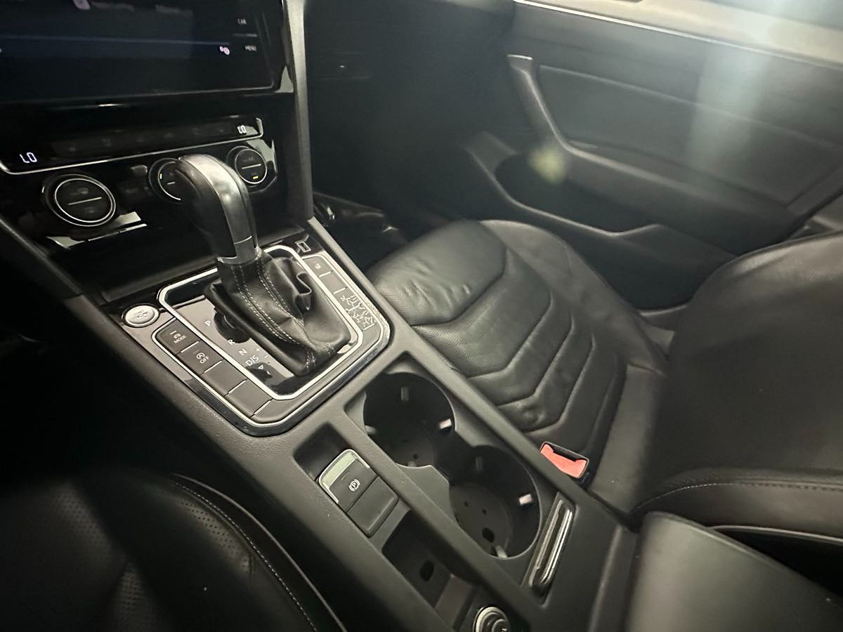 2019 Volkswagen Arteon SEL Premium R-Line photo 31