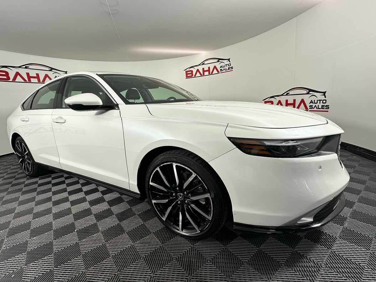 2023 Honda Accord Hybrid Touring photo 4
