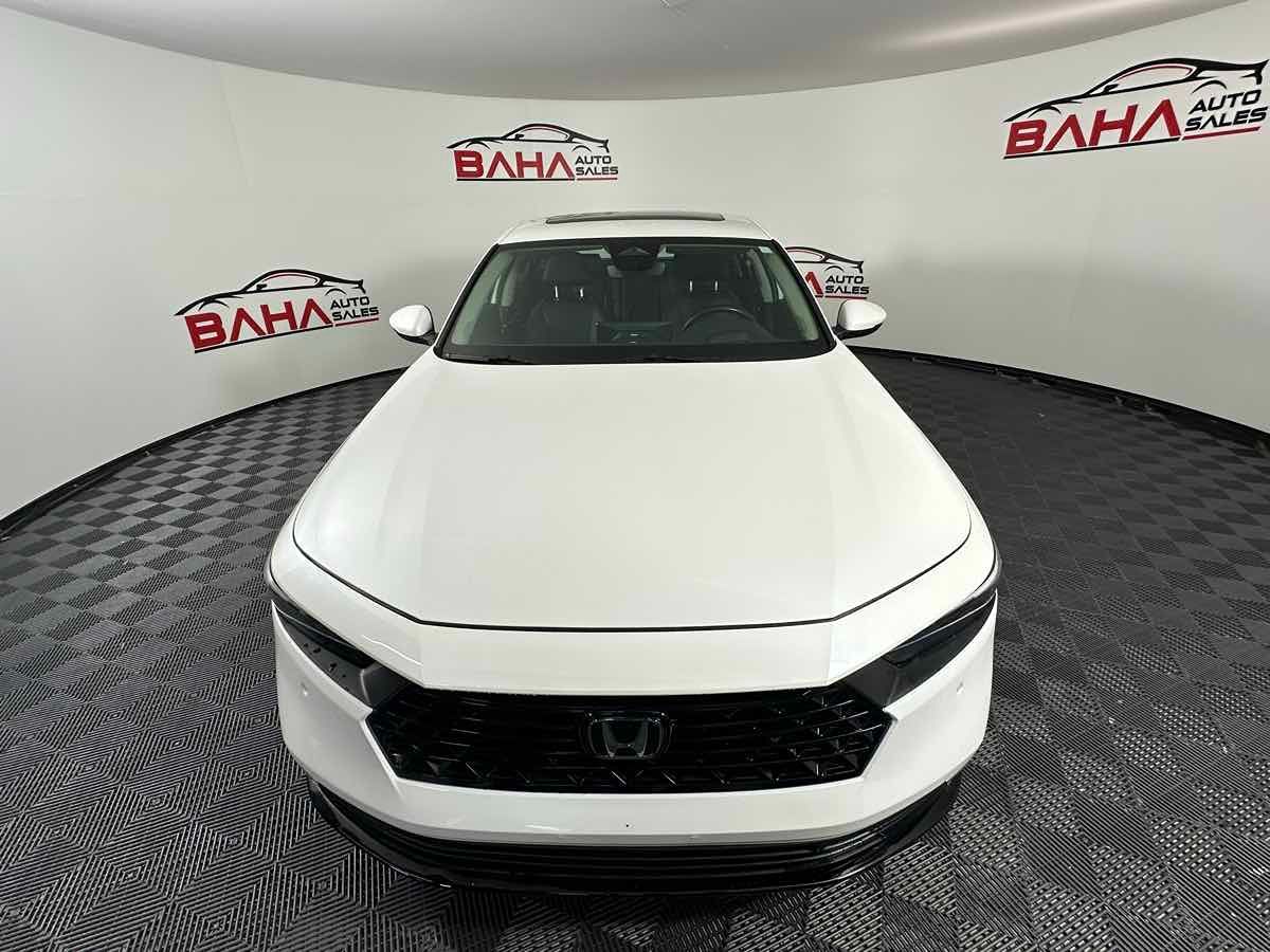2023 Honda Accord Hybrid Touring photo 5