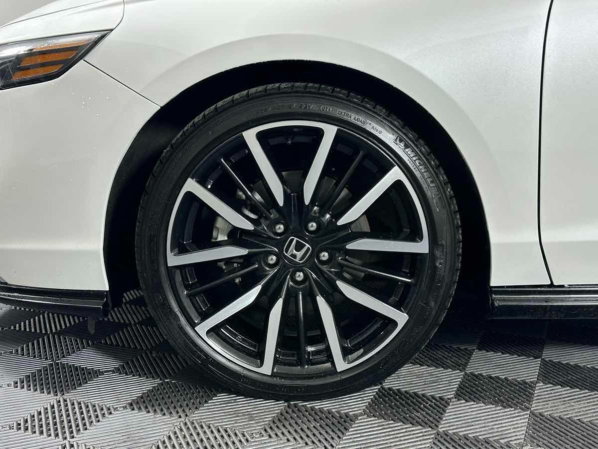 2023 Honda Accord Hybrid Touring photo 7