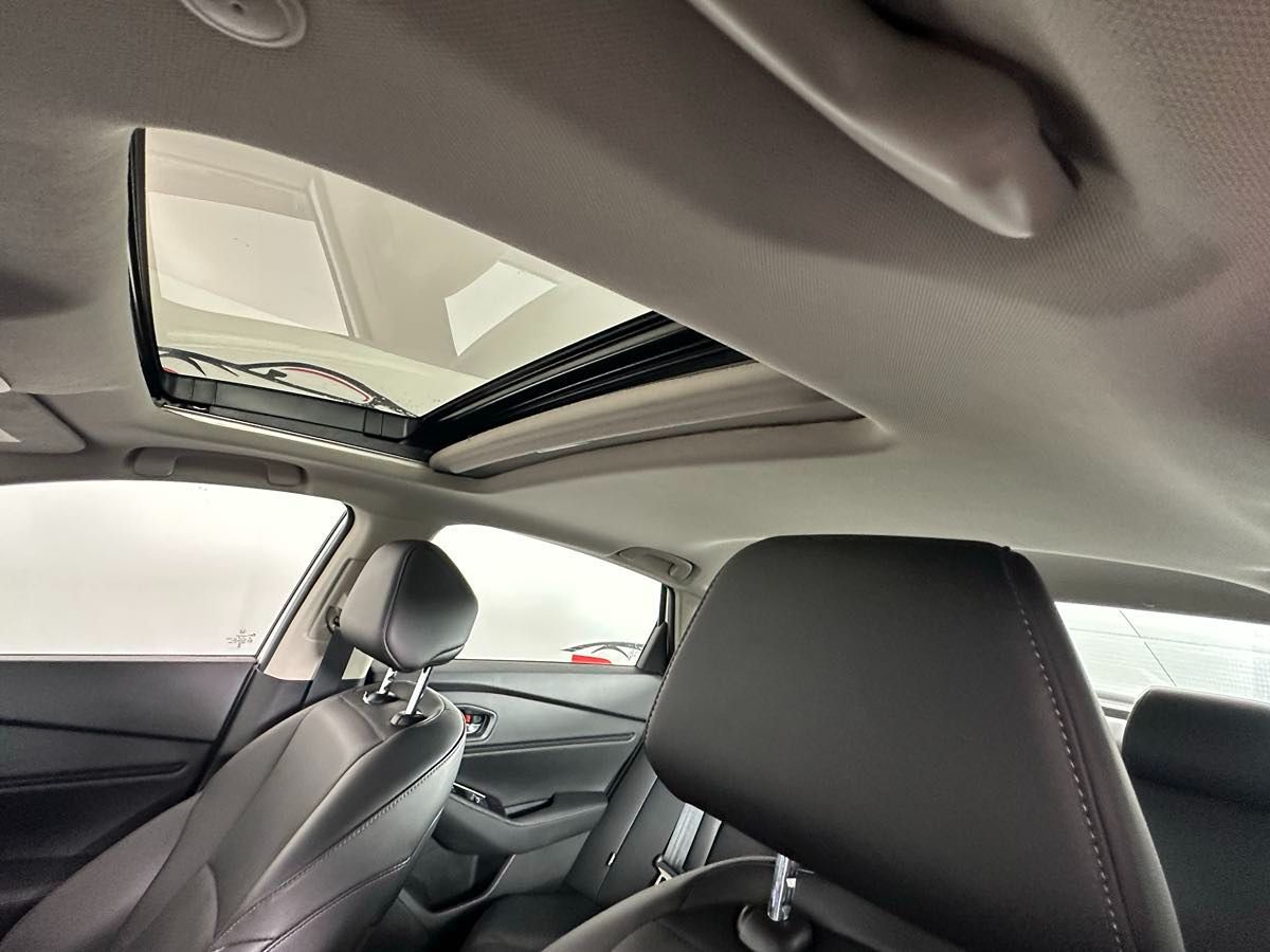 2023 Honda Accord Hybrid Touring photo 9