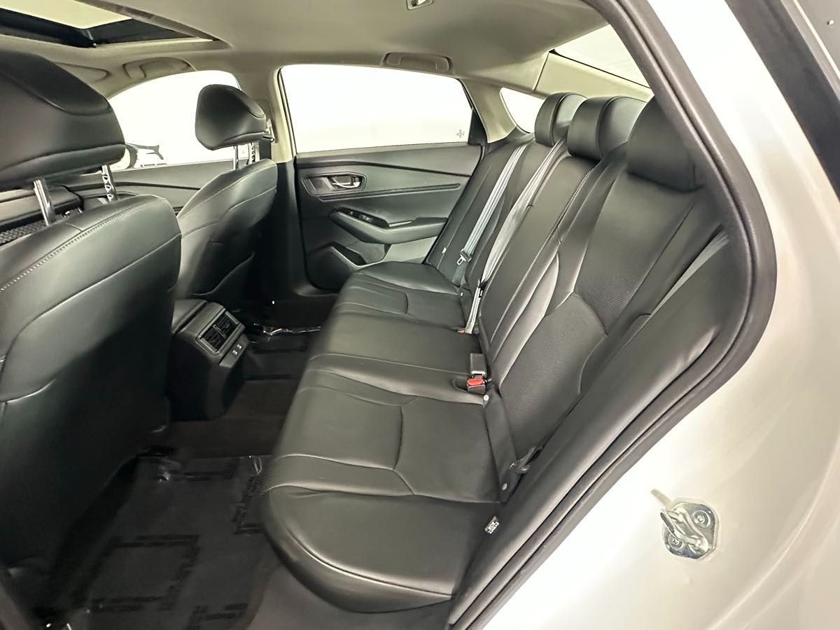 2023 Honda Accord Hybrid Touring photo 10