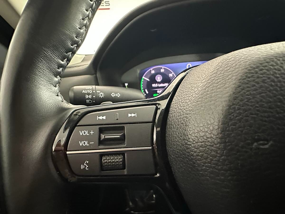 2023 Honda Accord Hybrid Touring photo 16